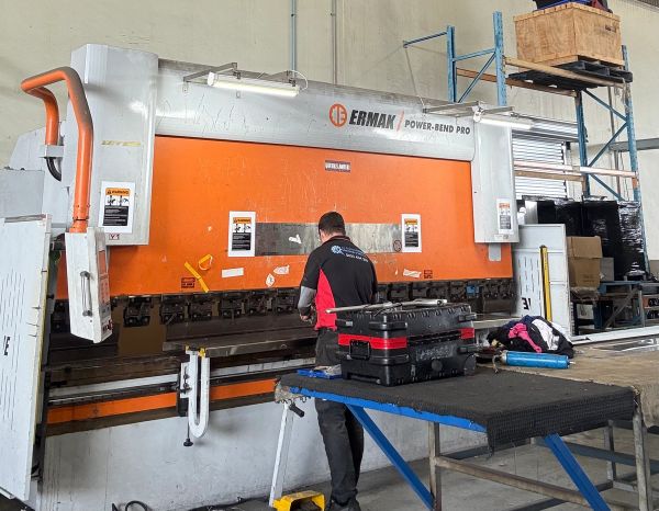 Press Brake Large Installation Crane Scotts