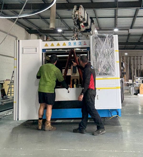 Laser Cutter Fiber Crane Installation