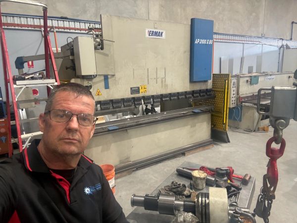 Hydraulic Yermak Press Brake Crane Service