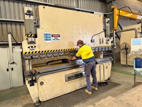 DYE 100t x 3.6m 7-Axis CNC Press Brake