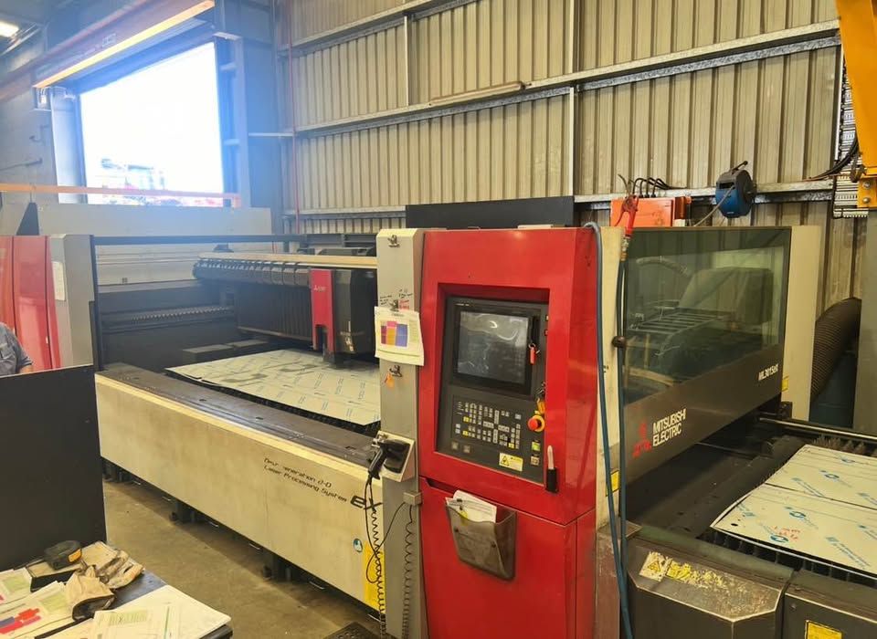 Mitsubishi ML3015eX 4.5kW Laser Cutting Machine — photo 3