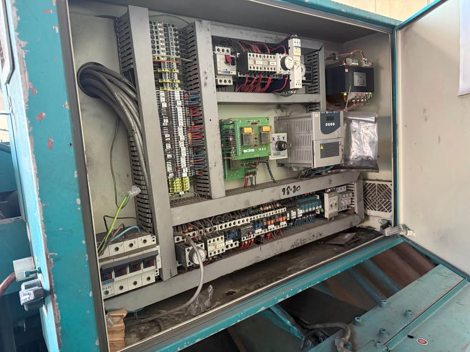 ADIRA 3m x 6mm Hydraulic Swing Beam Guillotine — photo 10