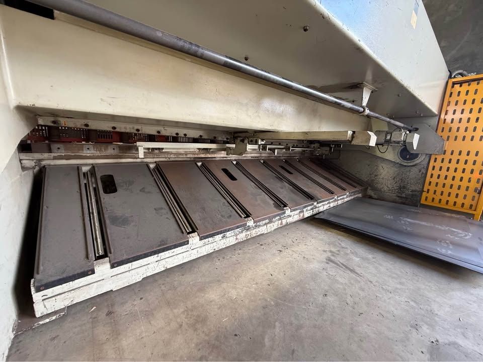 Durma DHGM 4013 Swing Beam Guillotine 4.1m x 13mm — photo 7