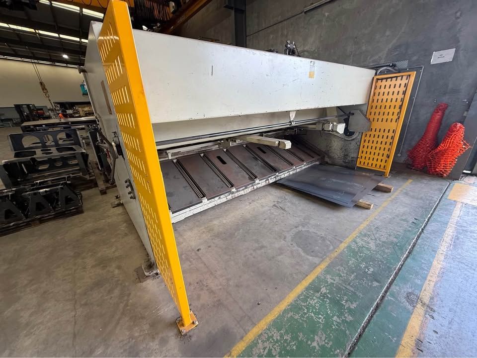 Durma DHGM 4013 Swing Beam Guillotine 4.1m x 13mm — photo 5