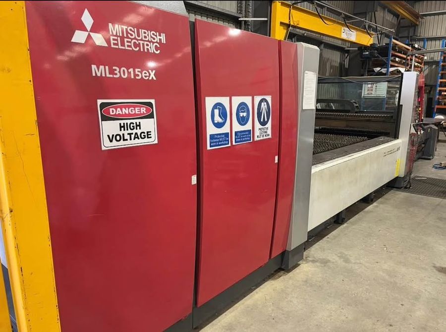 Mitsubishi ML3015eX 4.5kW Laser Cutting Machine