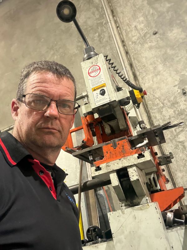 Electrical Press Brake Tooling Punch Die Service