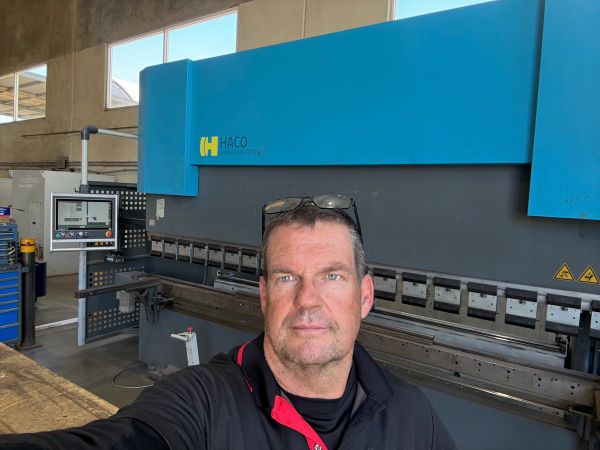 Press Brake Haco Synchromaster 250 Service
