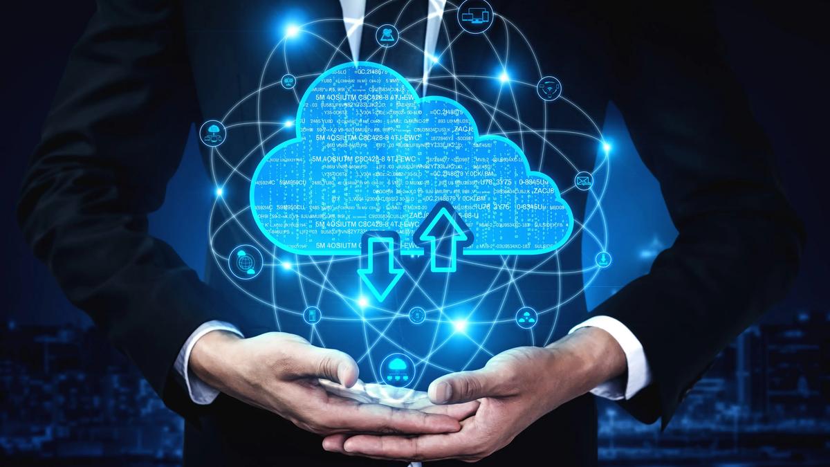How does cloud computing contribute to the development of SMEs?