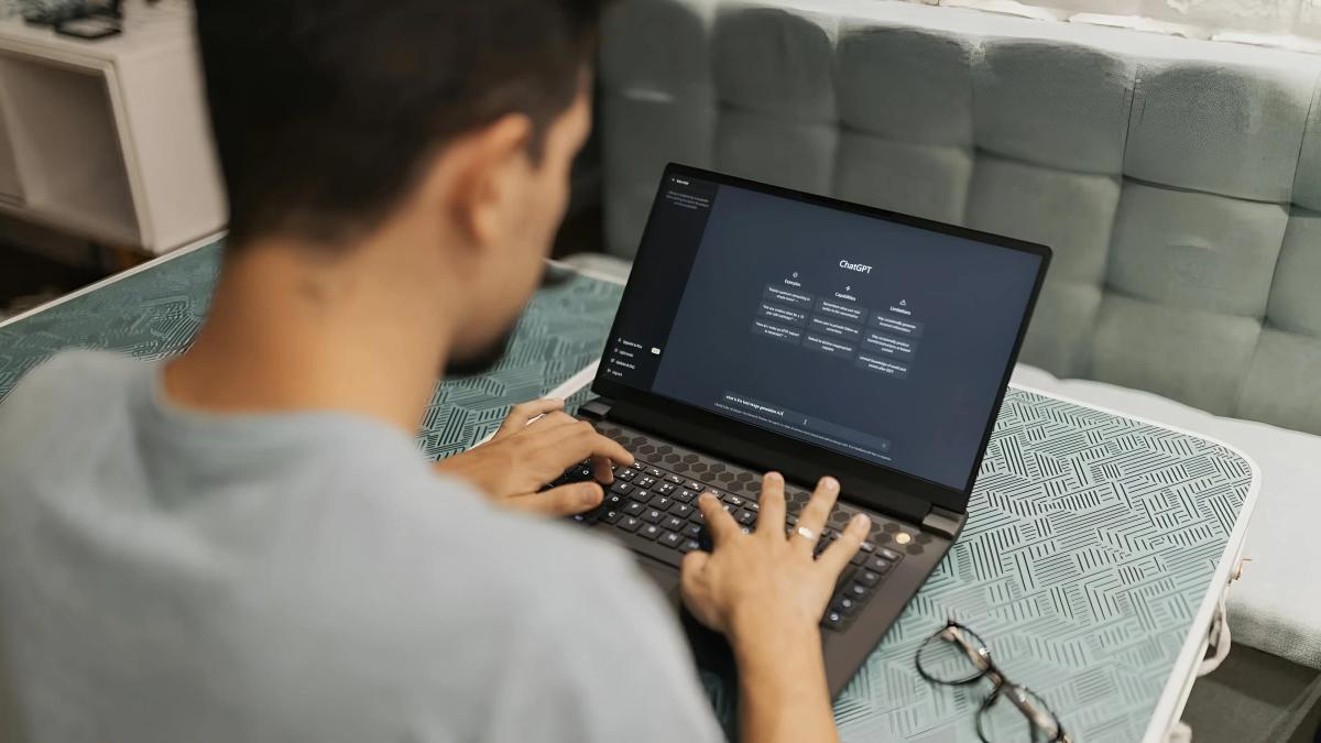Here are the best ways to use ChatGPT in your business (without losing control)