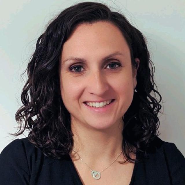 Émilie, Ingénierie financière & administrative