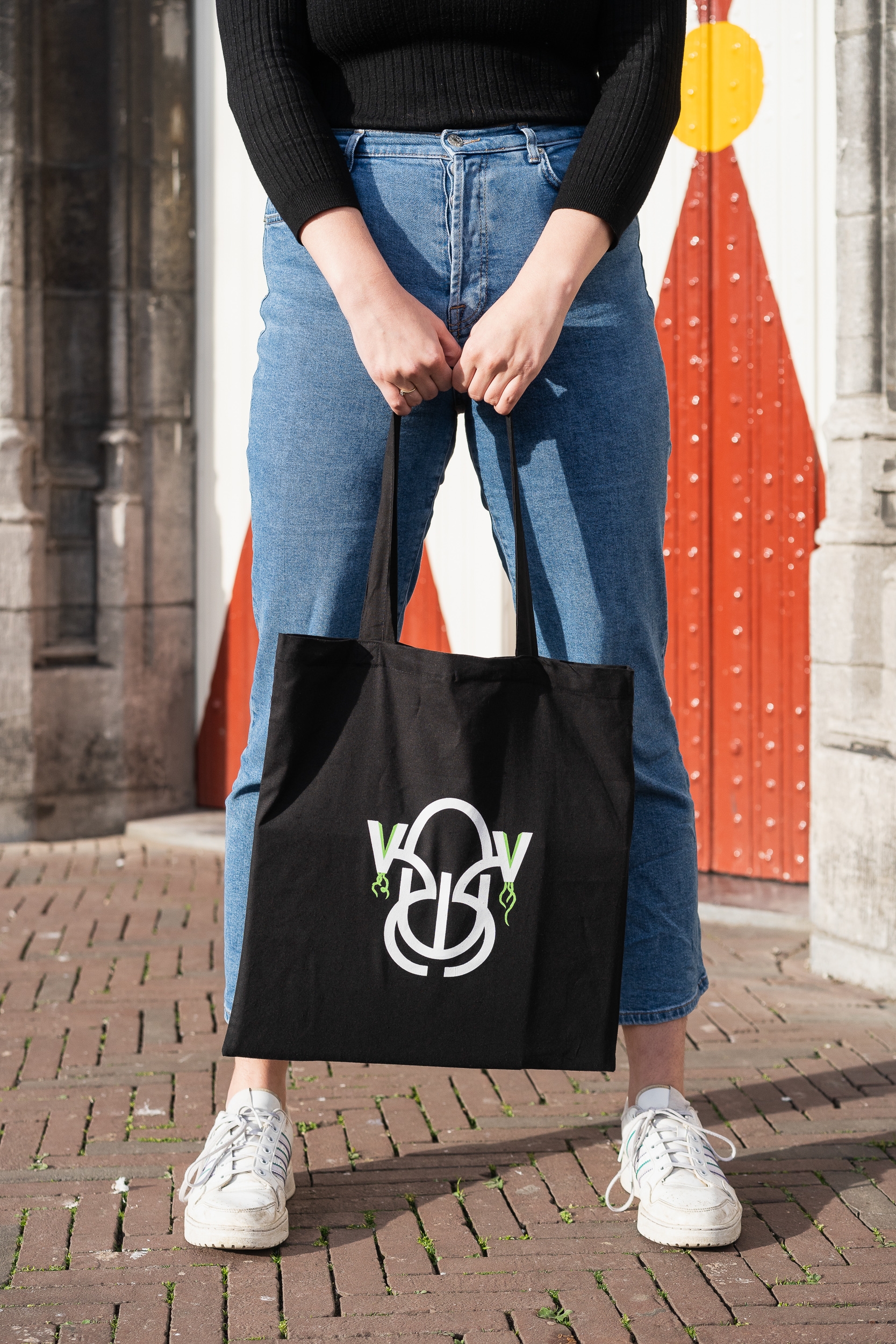 V Tote 4 | Michael Portnoy