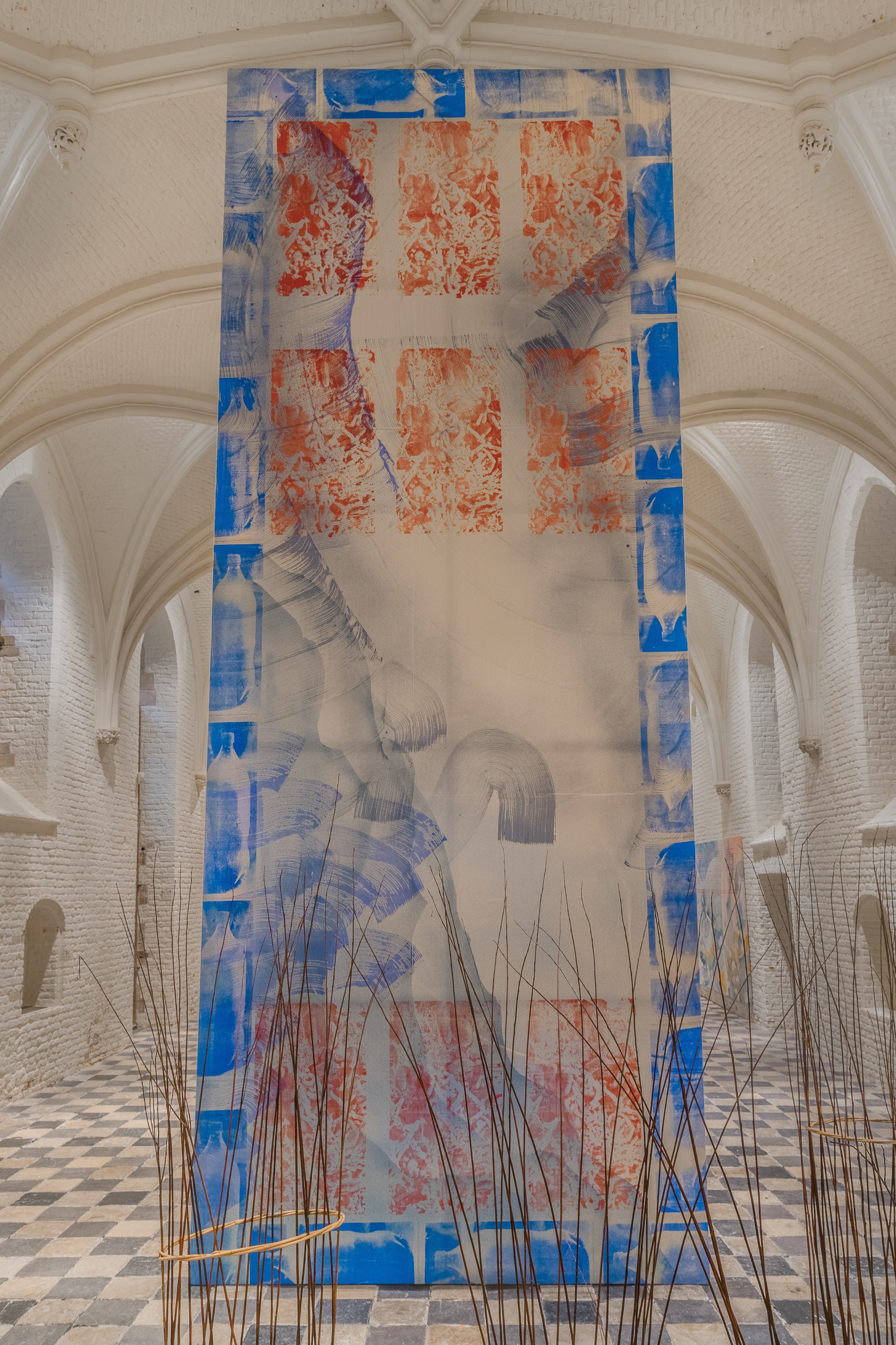 Frame of fermenting kvass and large budding yeasts (2018) | Sea Spray | Matthew Lutz-Kinoy | Photo: Leo van Kampen