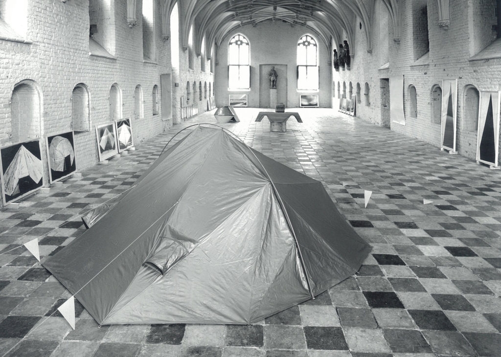 David van de Kop and Hans Biezen. Exhibition view. Photo: Wim Riemens | Sculptures/Photos/Tents | David van de Kop, Hans Biezen