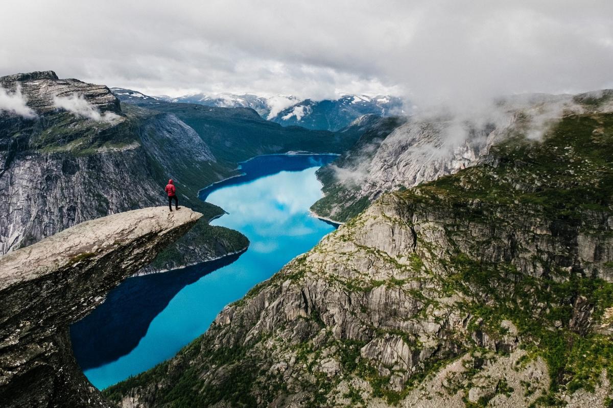 43 Inspirational Quotes on Company Culture
