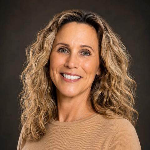 Headshot for Melissa Bruhl