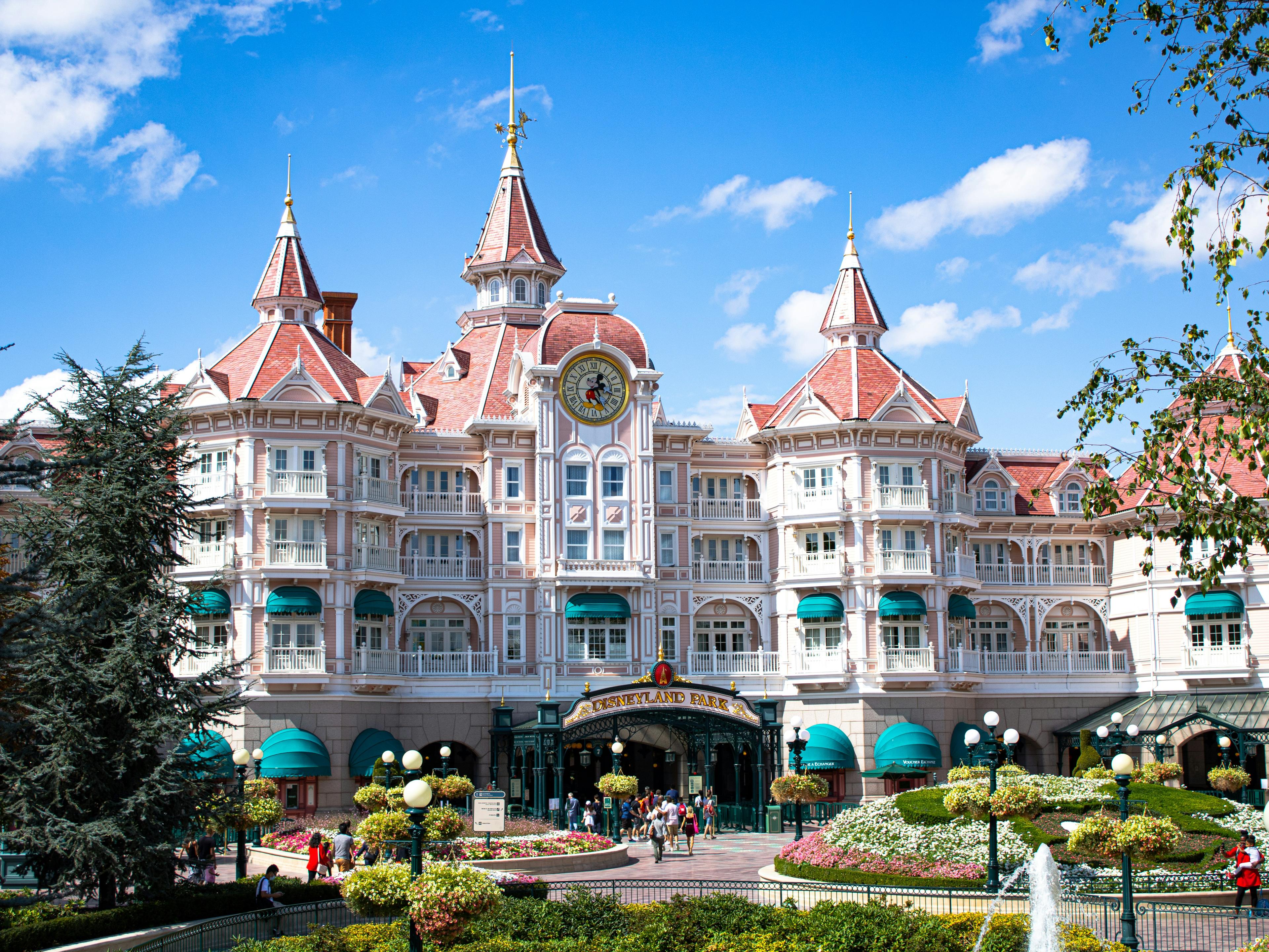 Entry of Disneyland Hotel in Paris
