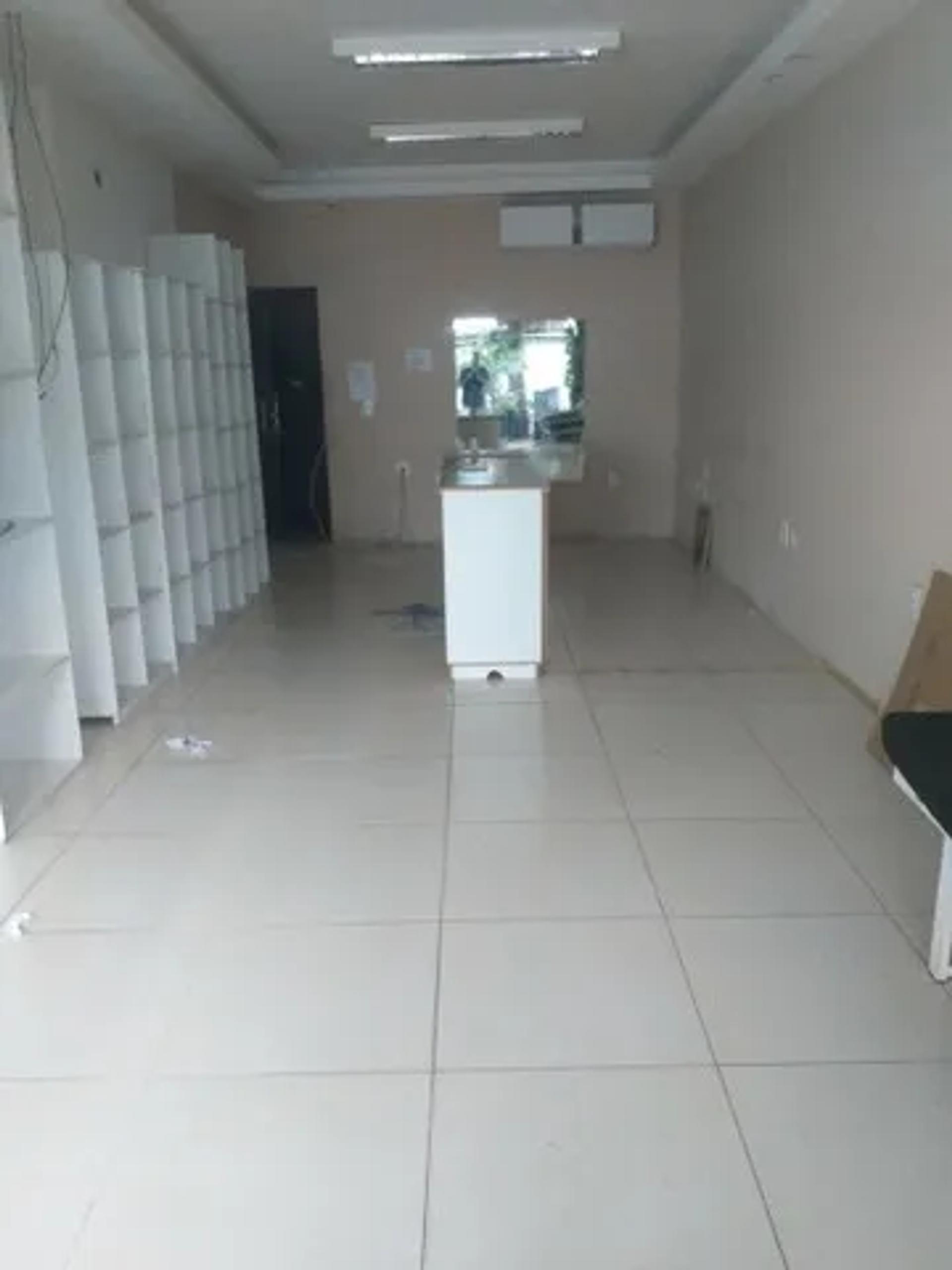 Prédio Comercial na Rua Barão do Rio Branco, 2873, Fátima em Fortaleza, por R$ 4.500/Mês - Viva Real