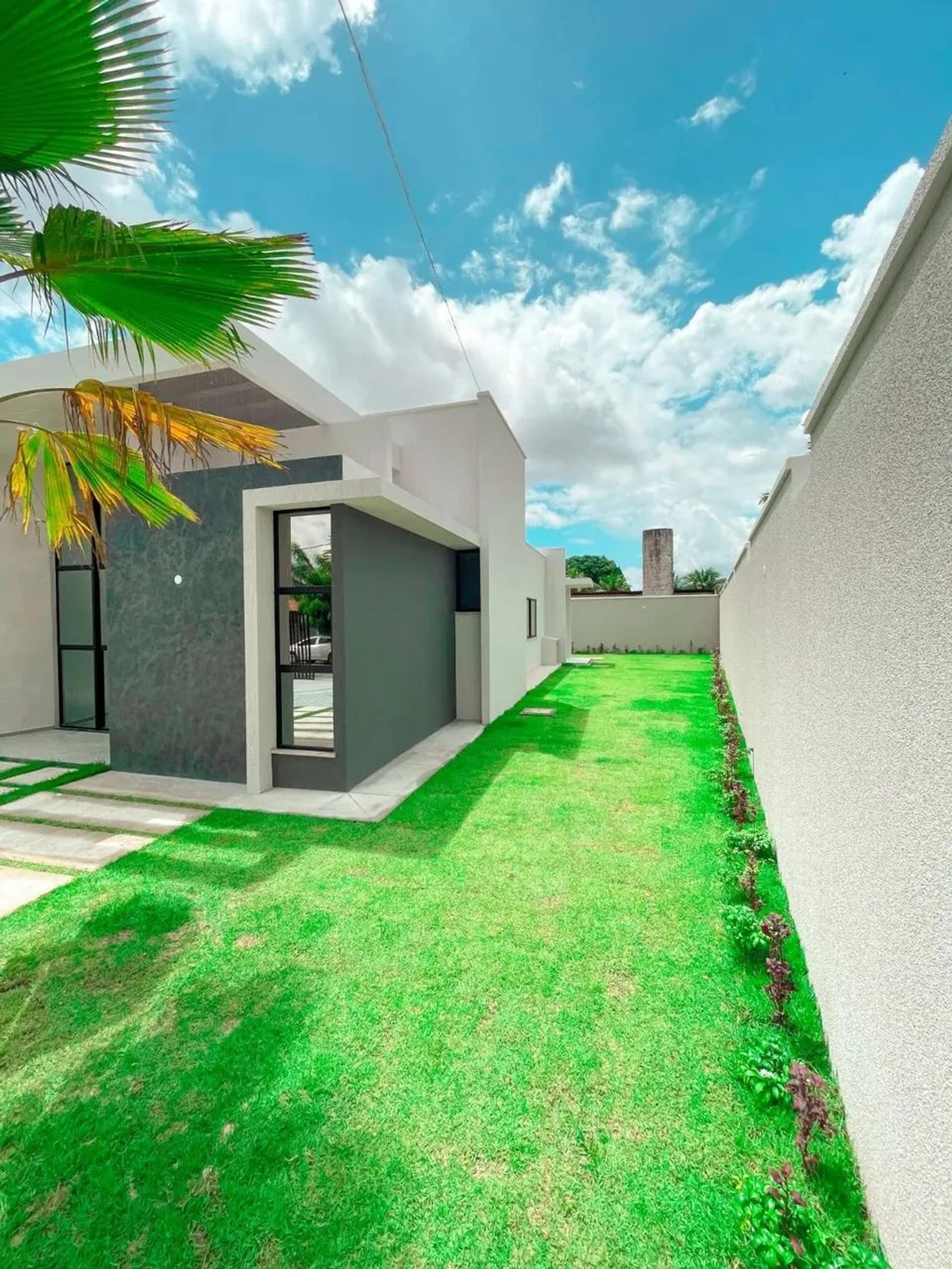 Casa à Venda em Condomínio no Eusébio