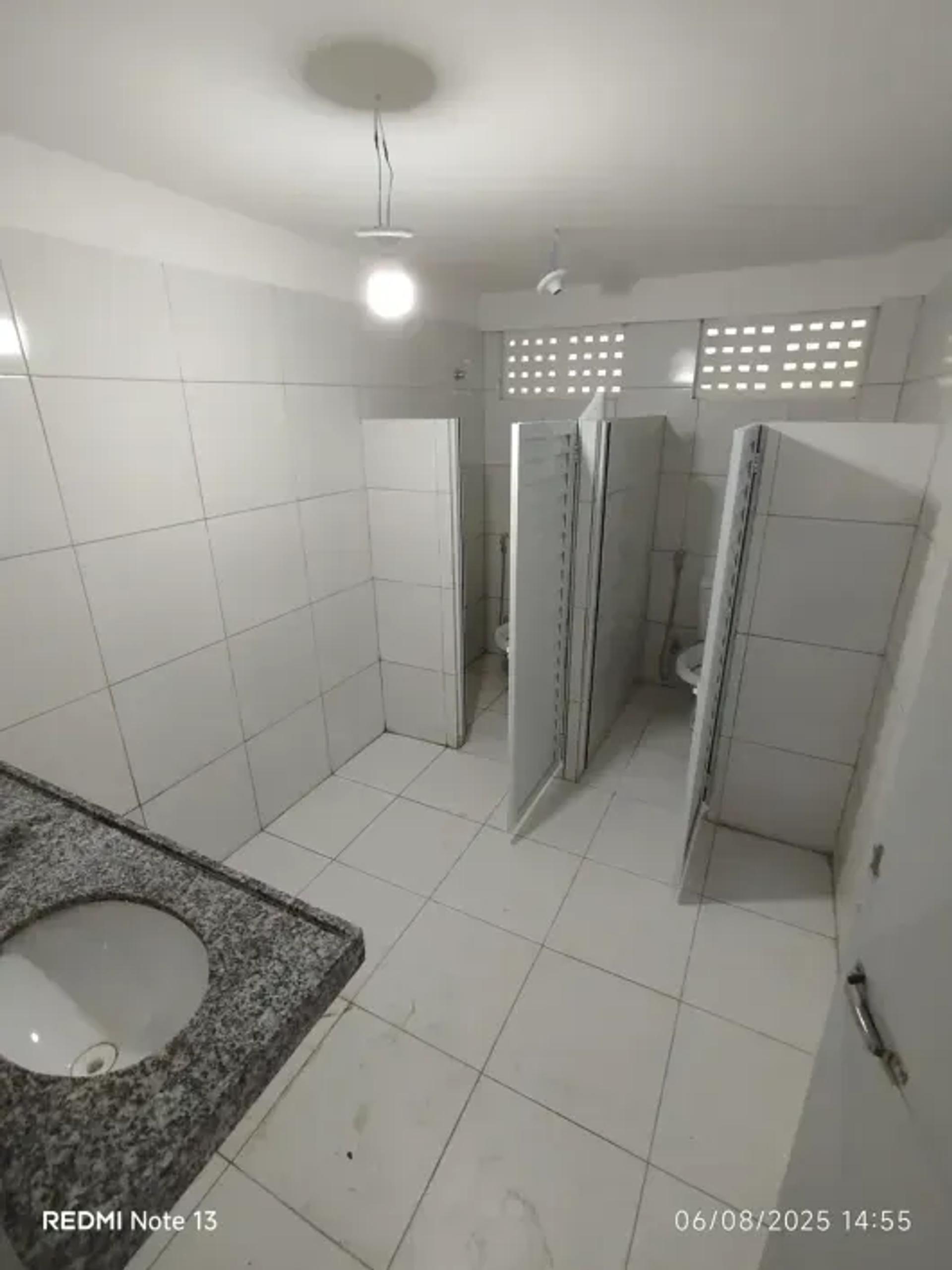 Ponto Comercial na Avenida General Osório de Paiva, Siqueira em Fortaleza, por R$ 1.200/Mês - Viva Real