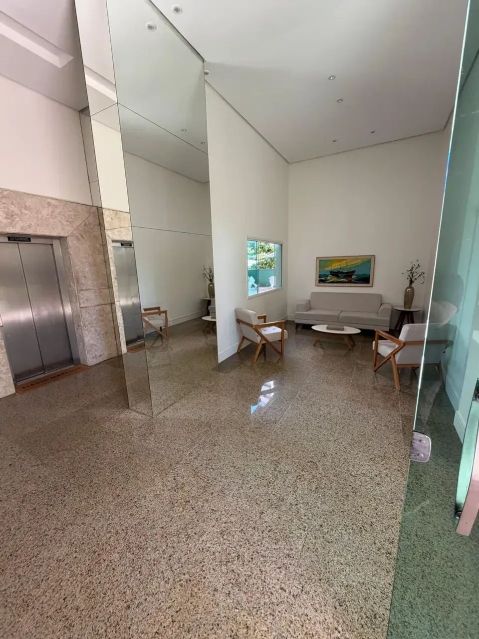 Apartamento Para Alugar No Meireles Com 03 Suítes