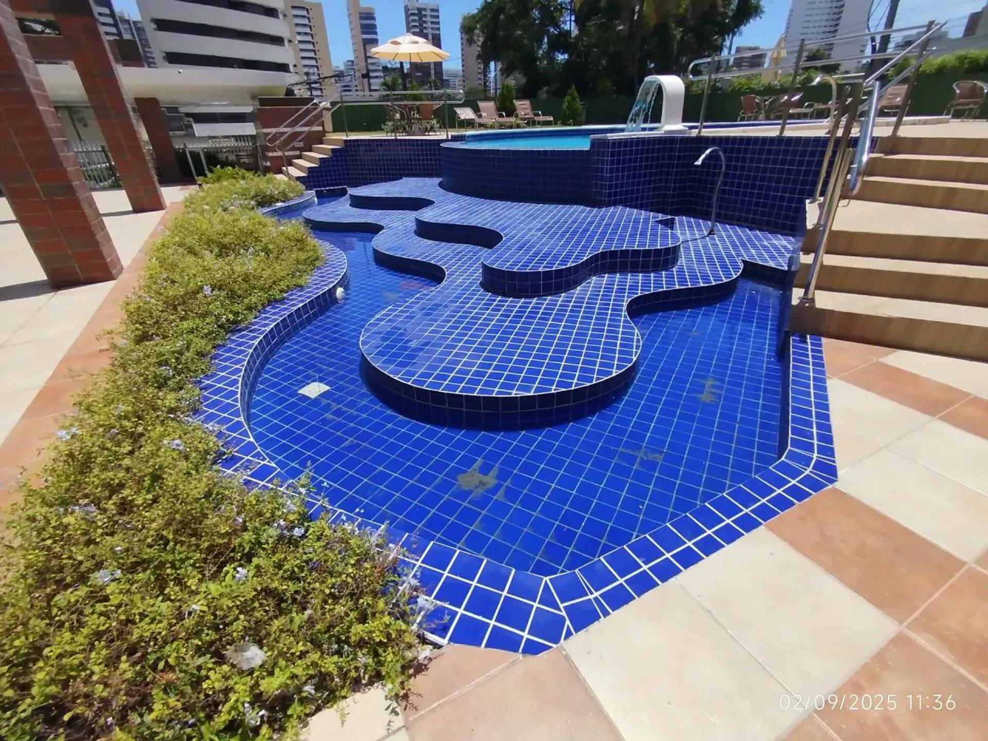 Aluga-SE Apartamento DE 03 Suítes NO Bairro Meireles