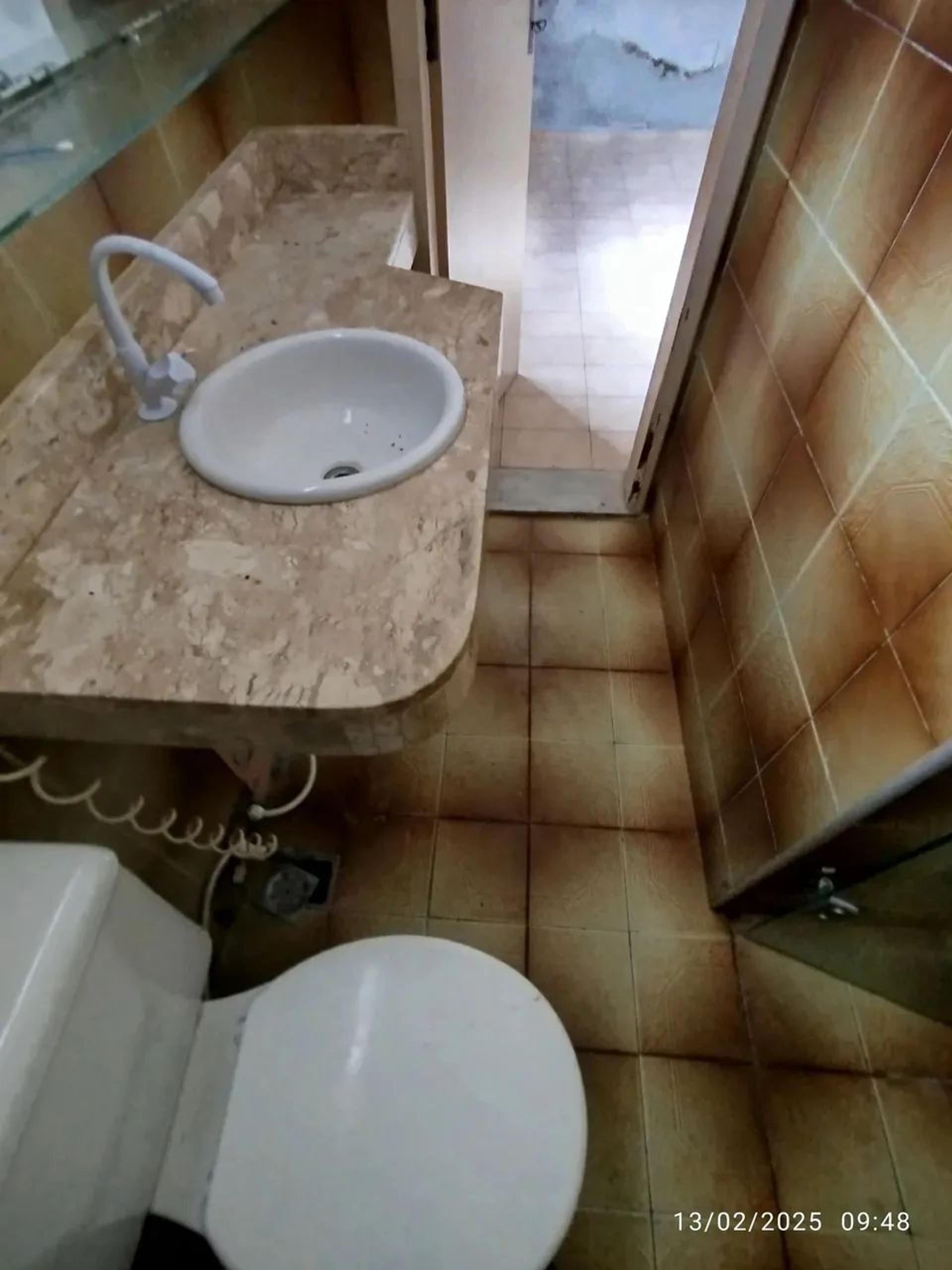 Vende-SE Casa NO Bairro Monte Castelo A 100M DA AV. Sargento Herminio