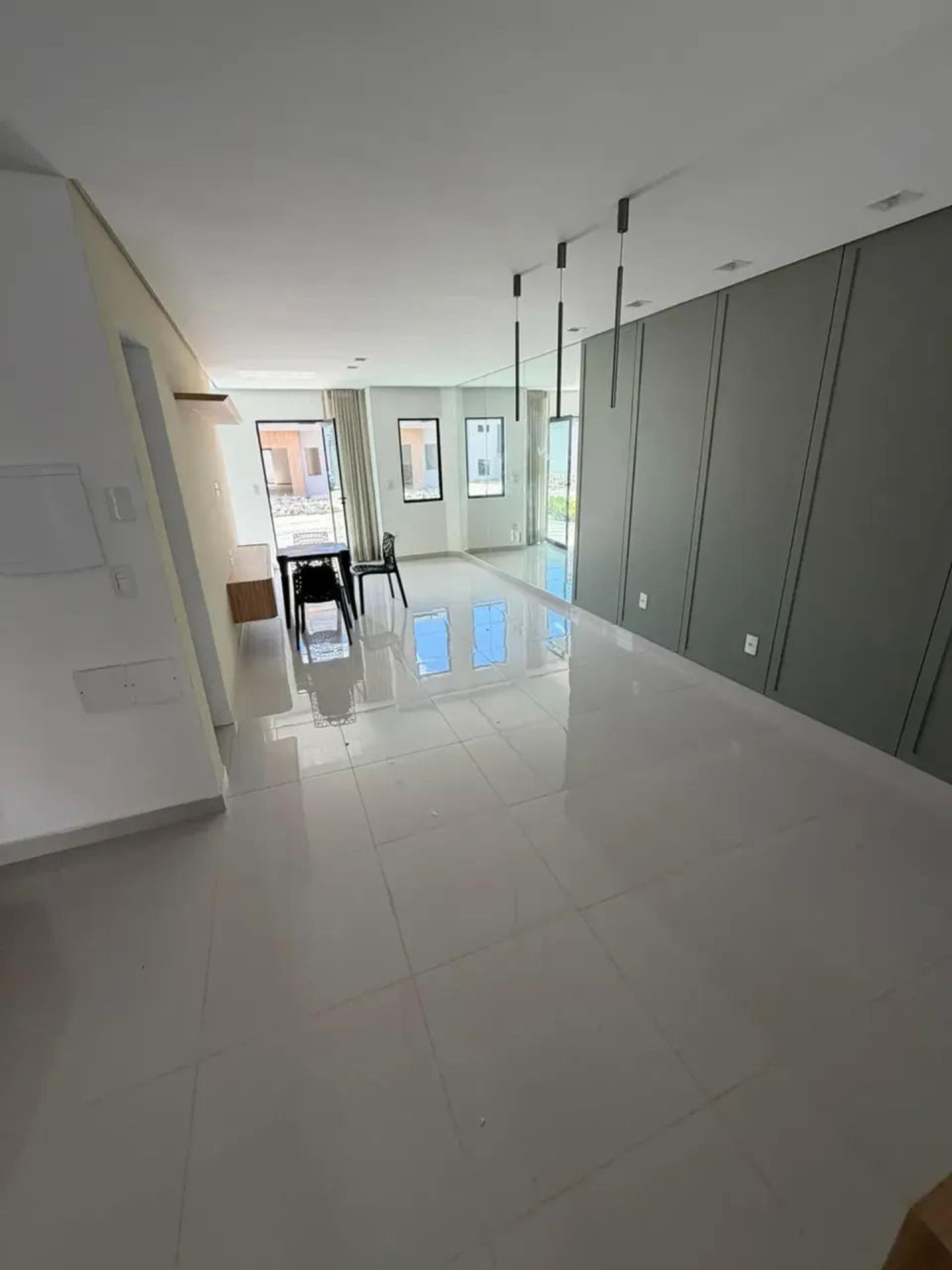 Casa À Venda No Eusébio Em Condomínio