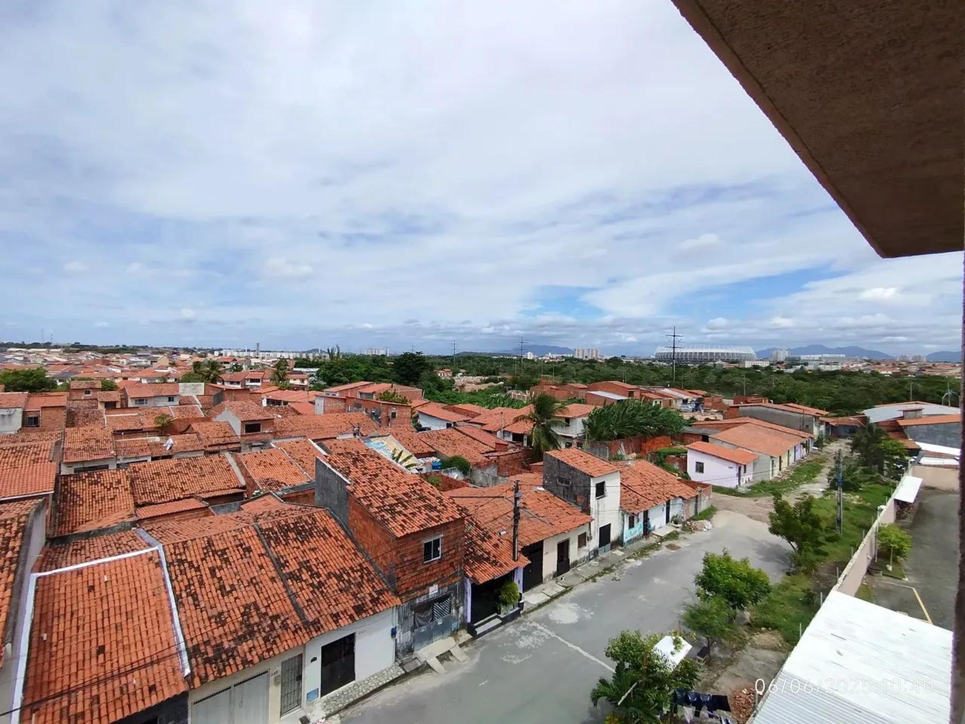 Vende-SE Apartamento Com Pisicna E Projetado Com Elevador Nas Cajazeiras EM Fortaleza CearÁ