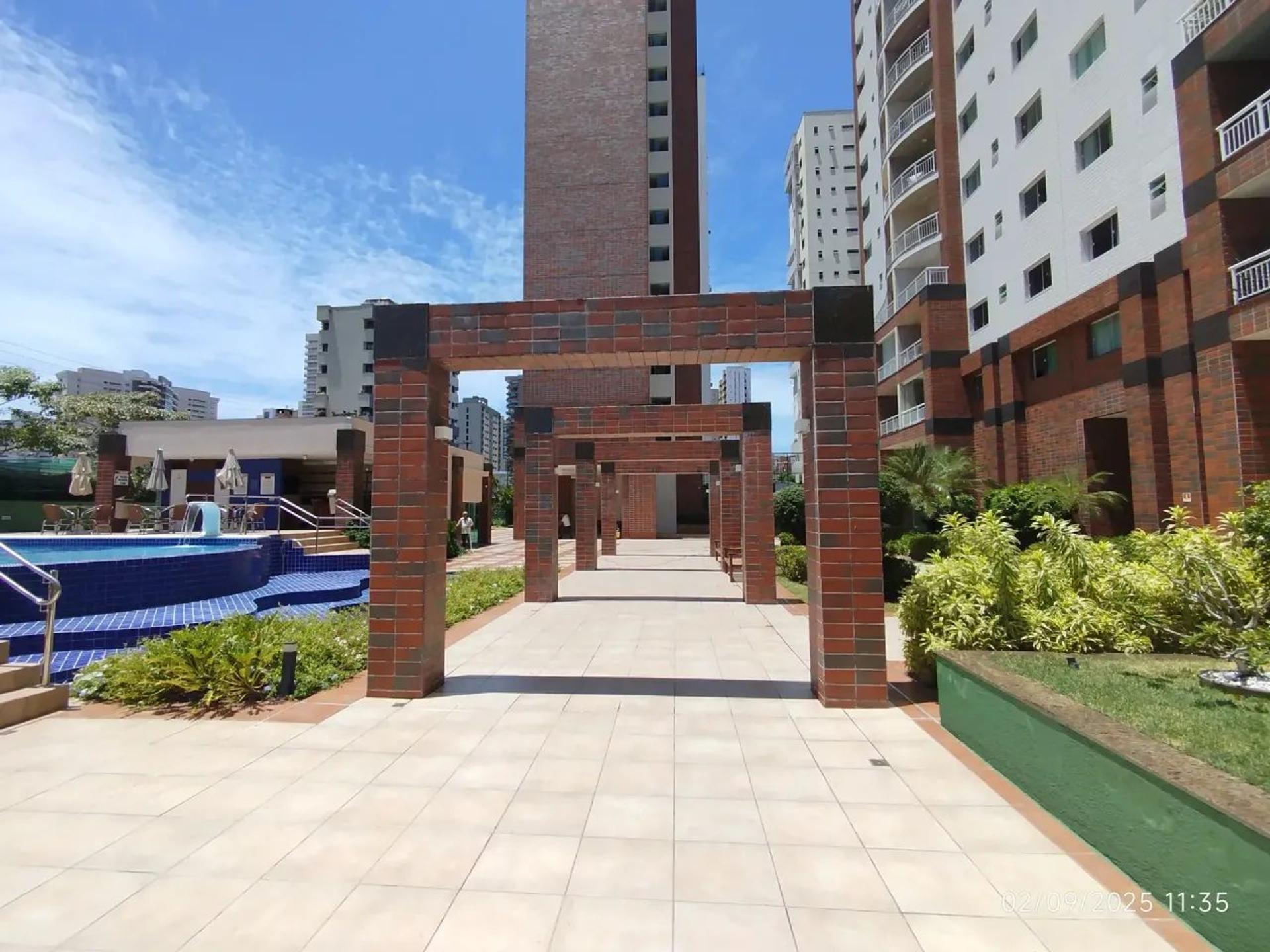 Aluga-SE Apartamento DE 03 Suítes NO Bairro Meireles
