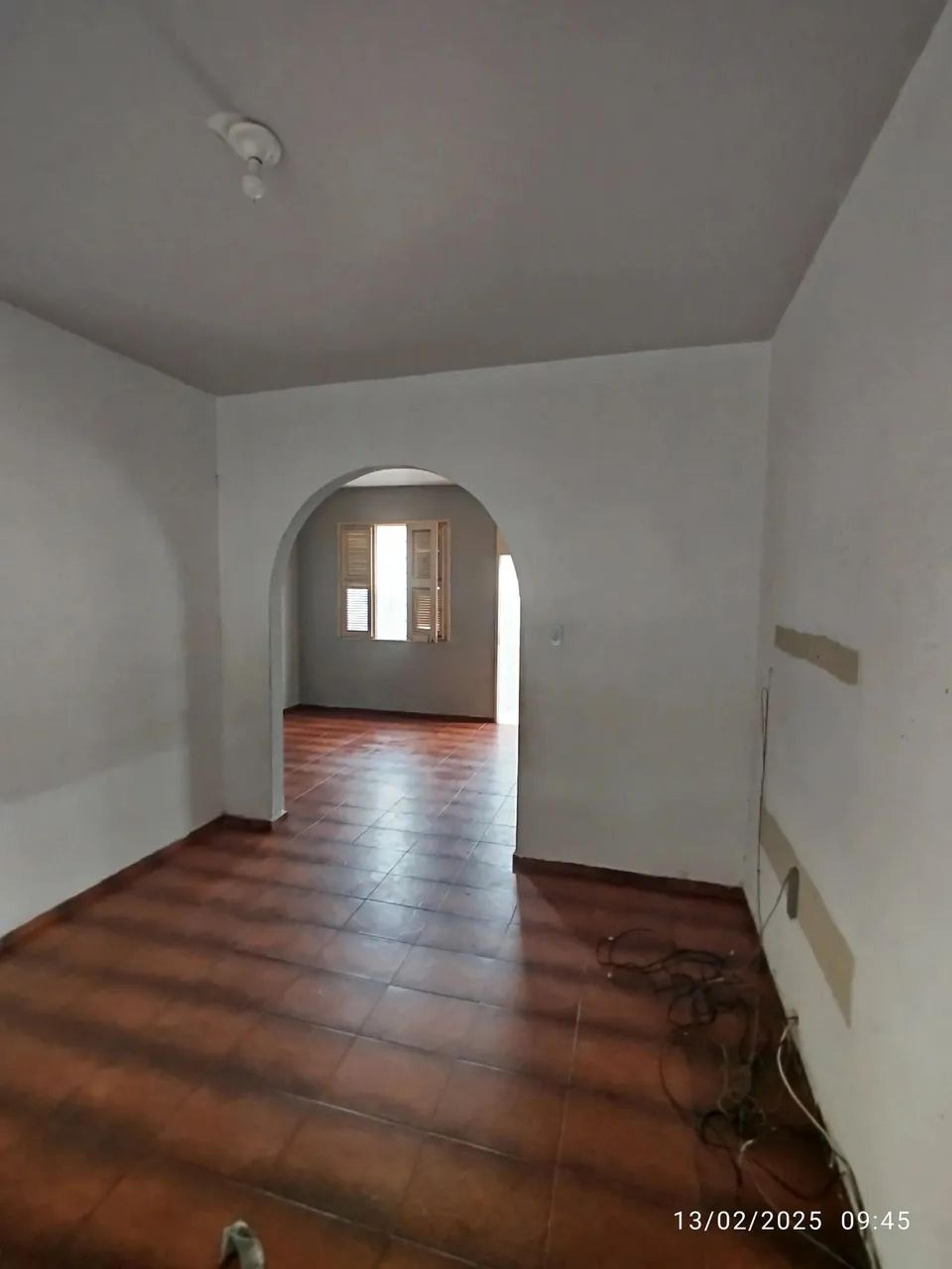 Vende-SE Casa NO Bairro Monte Castelo A 100M DA AV. Sargento Herminio
