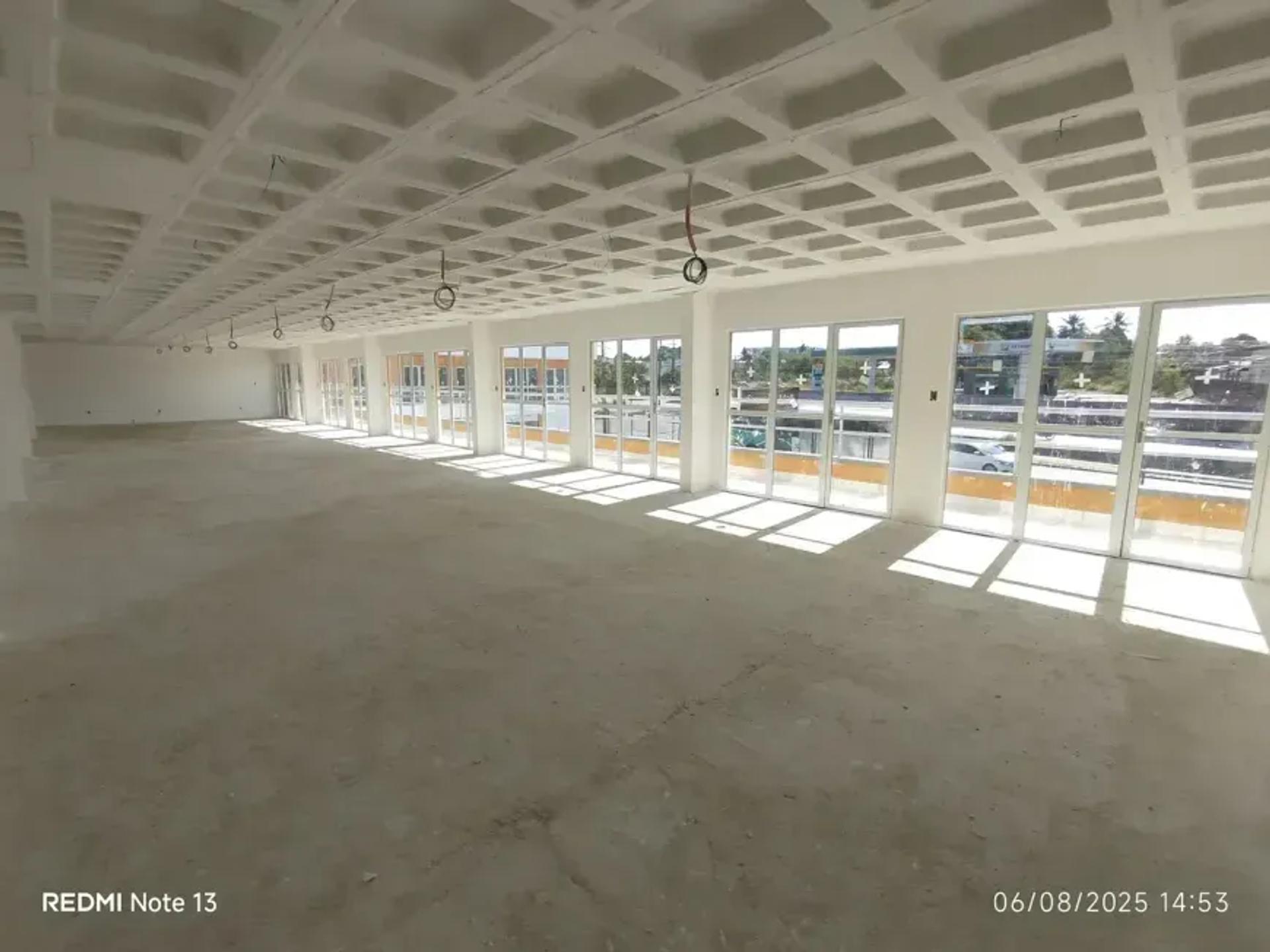 Ponto Comercial na Avenida General Osório de Paiva, Siqueira em Fortaleza, por R$ 1.200/Mês - Viva Real