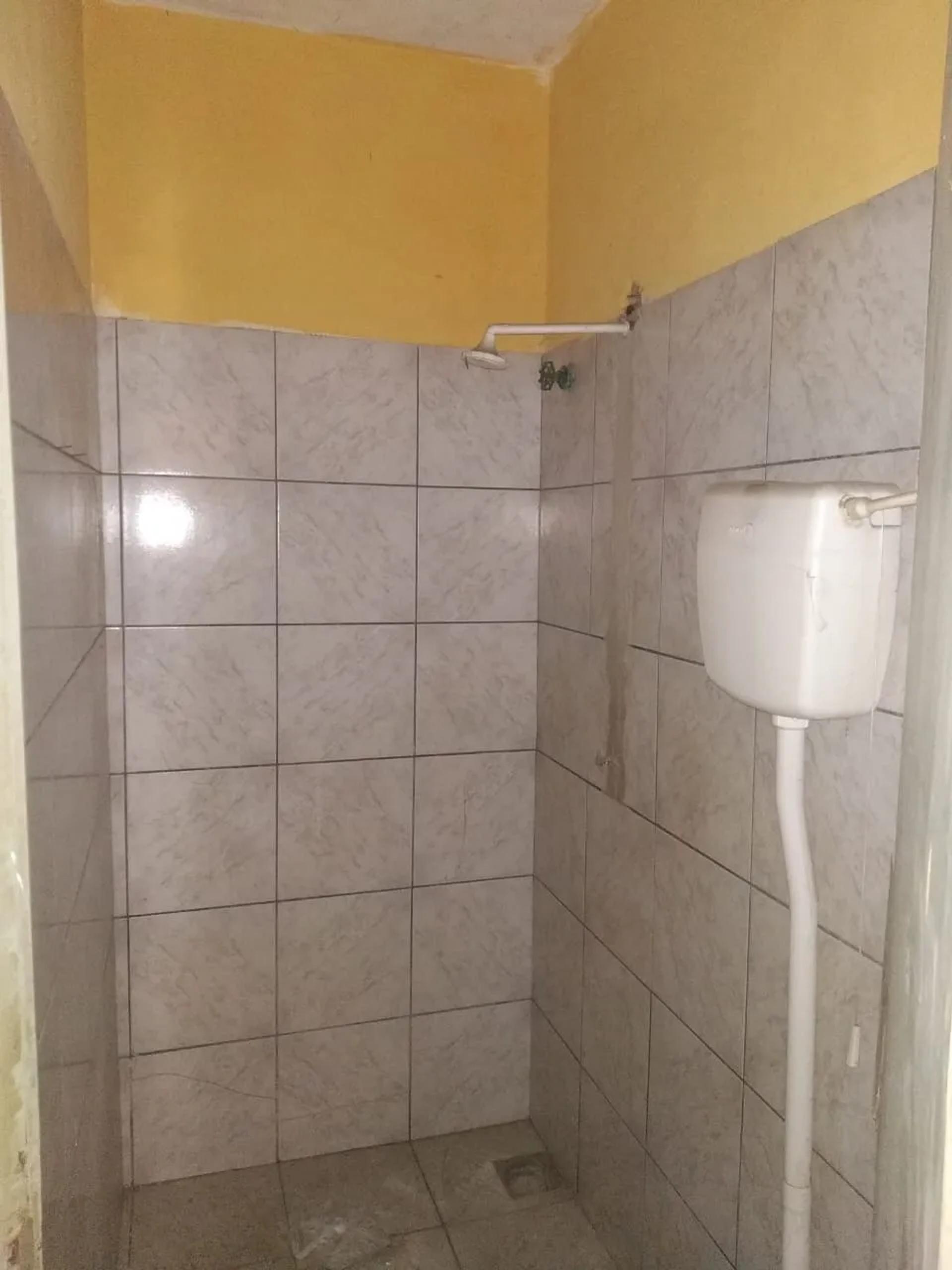 Sala Comercial na Avenida Américo Barreira, 5712, Demócrito Rocha em Fortaleza, por R$ 400/Mês - Viva Real