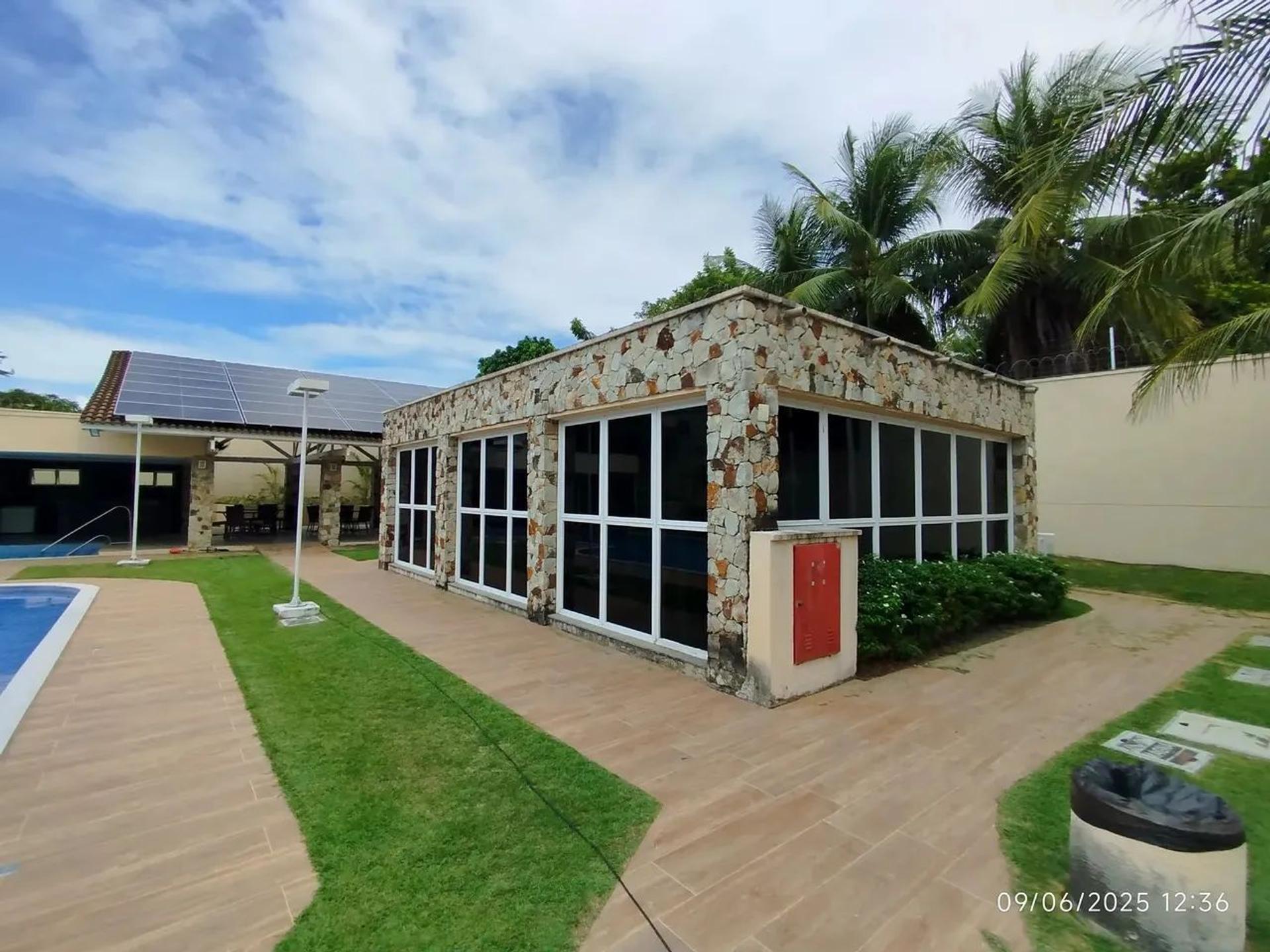 Vende-SE Casa Duplex EM Condomínio NA Precabura Eusébio