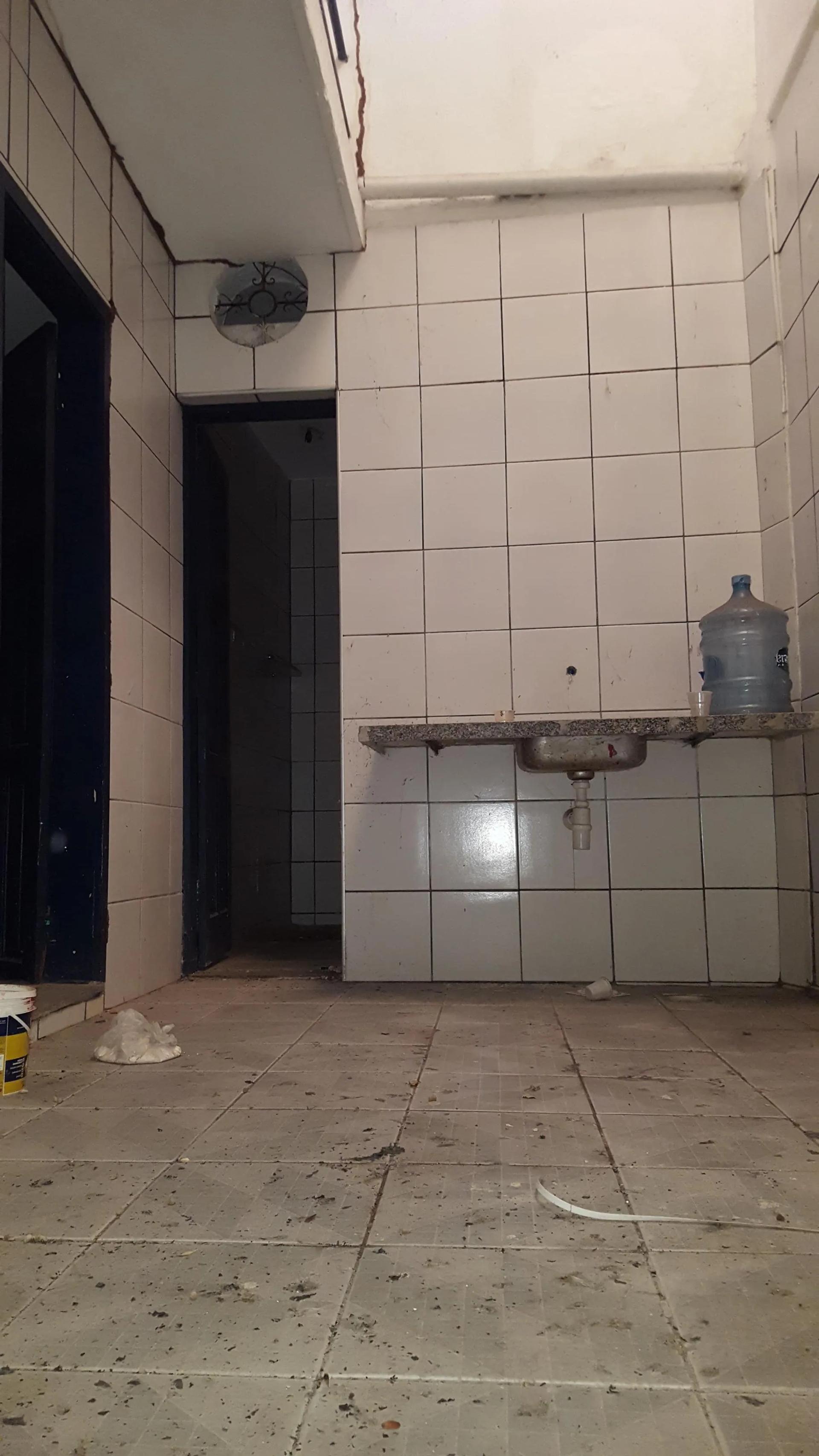 Prédio Comercial na Rua Fiscal Vieira, 3575, Joaquim Tavora em Fortaleza, por R$ 2.000/Mês - Viva Real