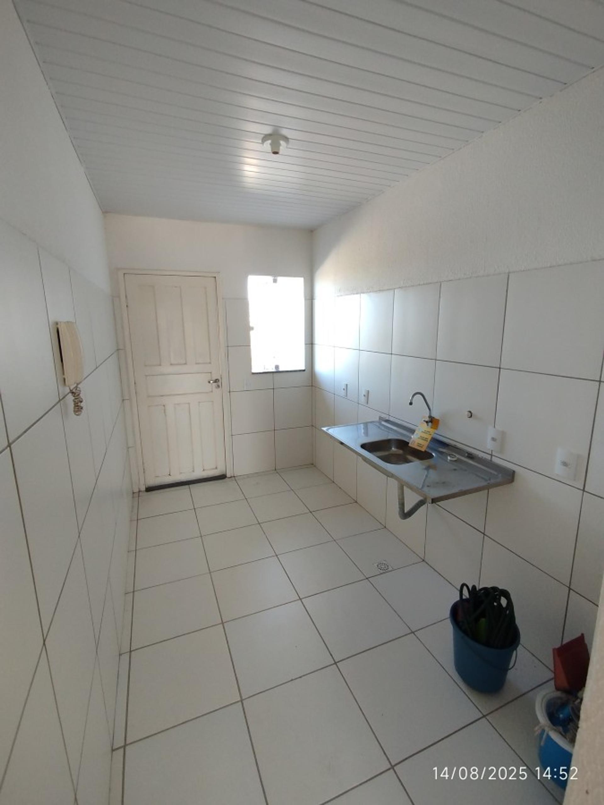Apartamento para Venda, em Caucaia, bairro Guajiru, 2 dormitórios, 1 banheiro, 1 suíte, 1 vaga - foto 31