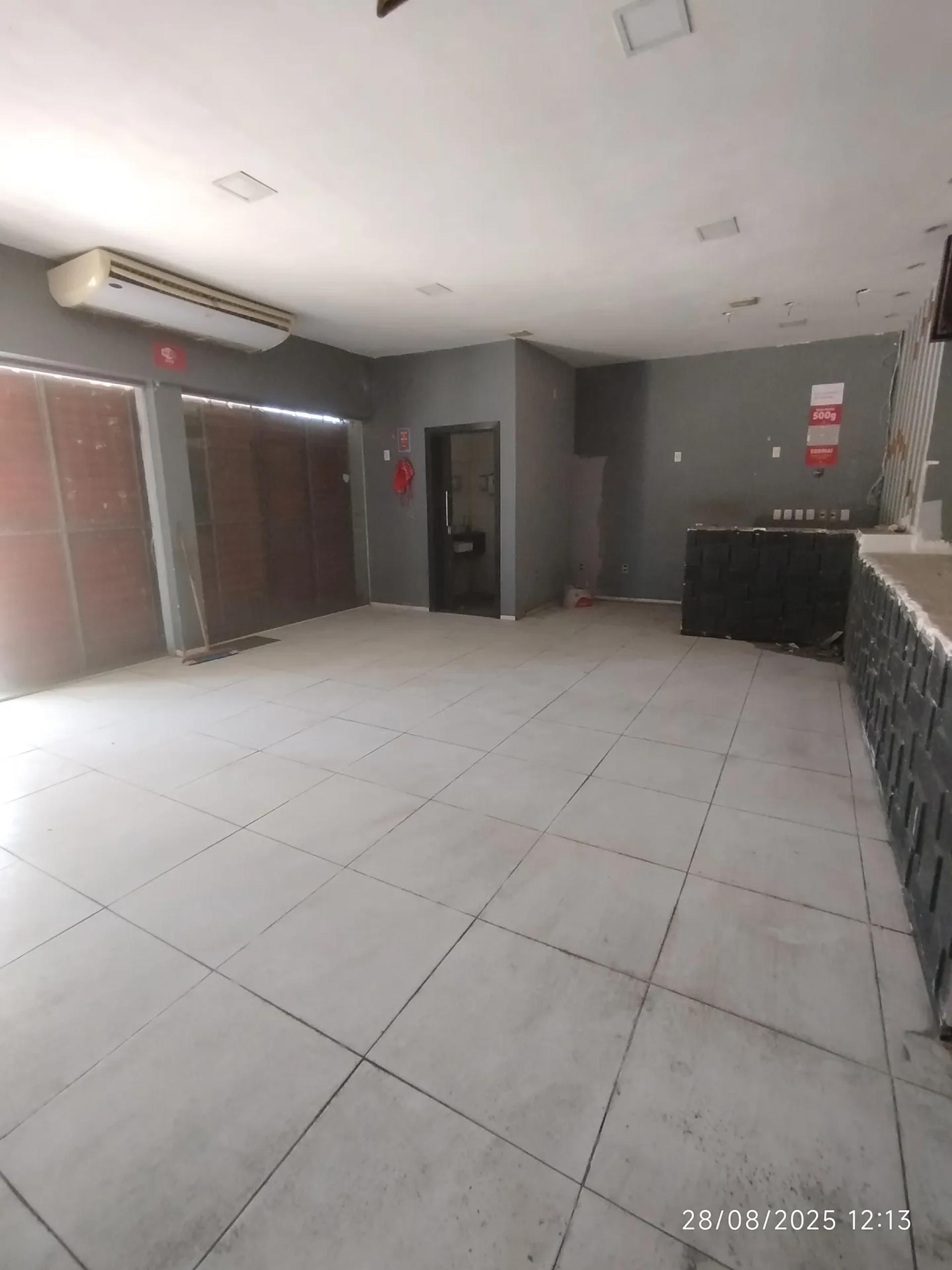 Ponto Comercial na Avenida 13 de Maio, 441, Fátima em Fortaleza, por R$ 15.000/Mês - Viva Real