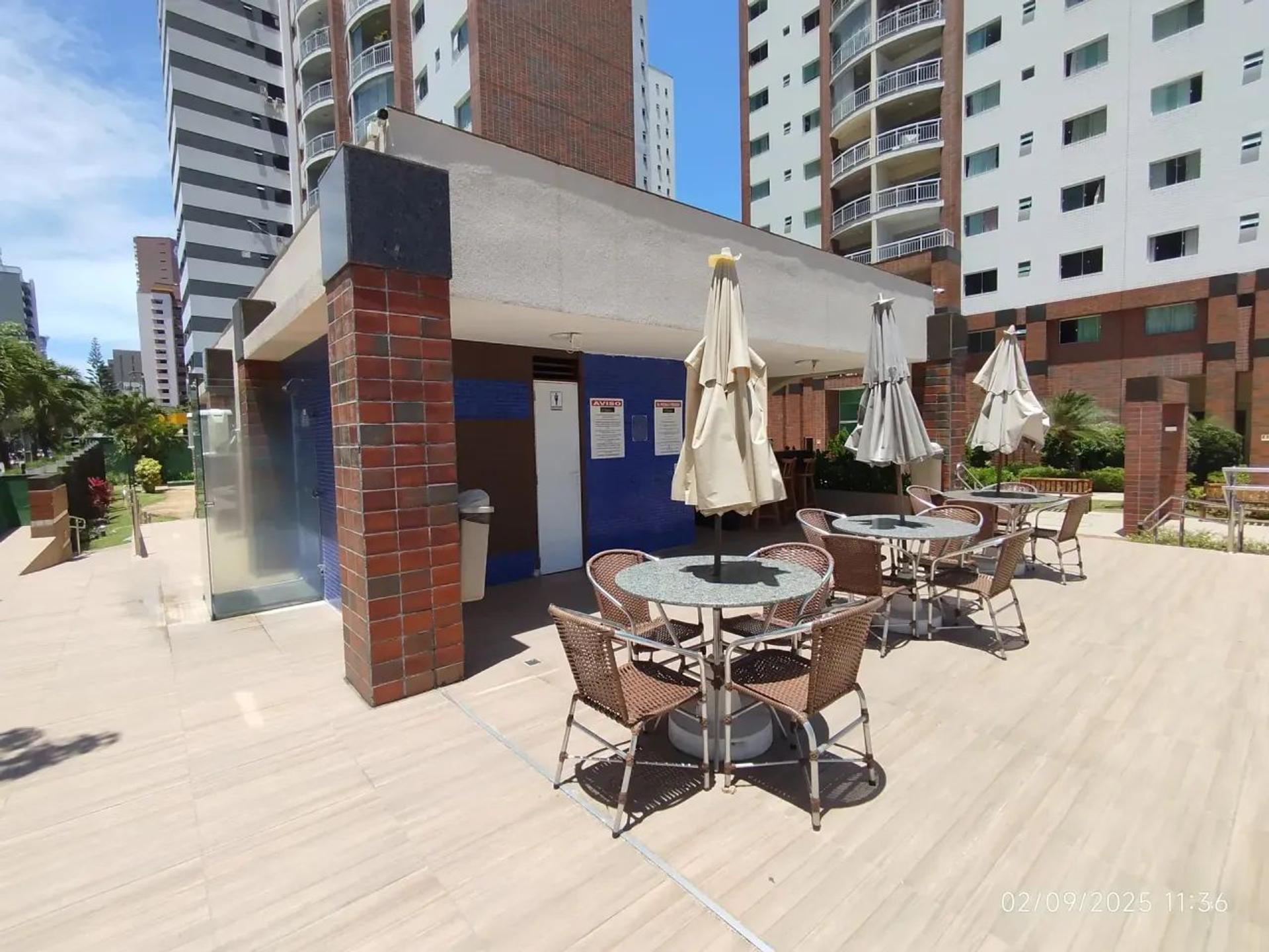 Aluga-SE Apartamento DE 03 Suítes NO Bairro Meireles