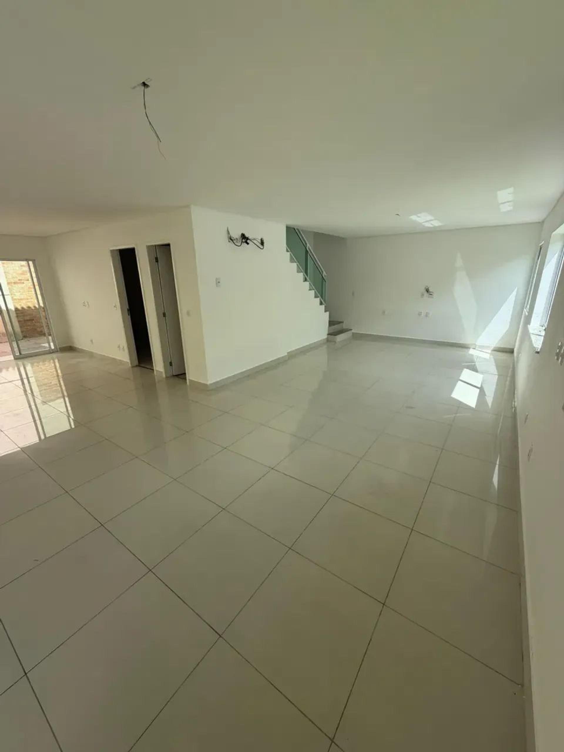 Casa Para Venda Na Lagoa Redonda Próx. à Maestro Lisboa