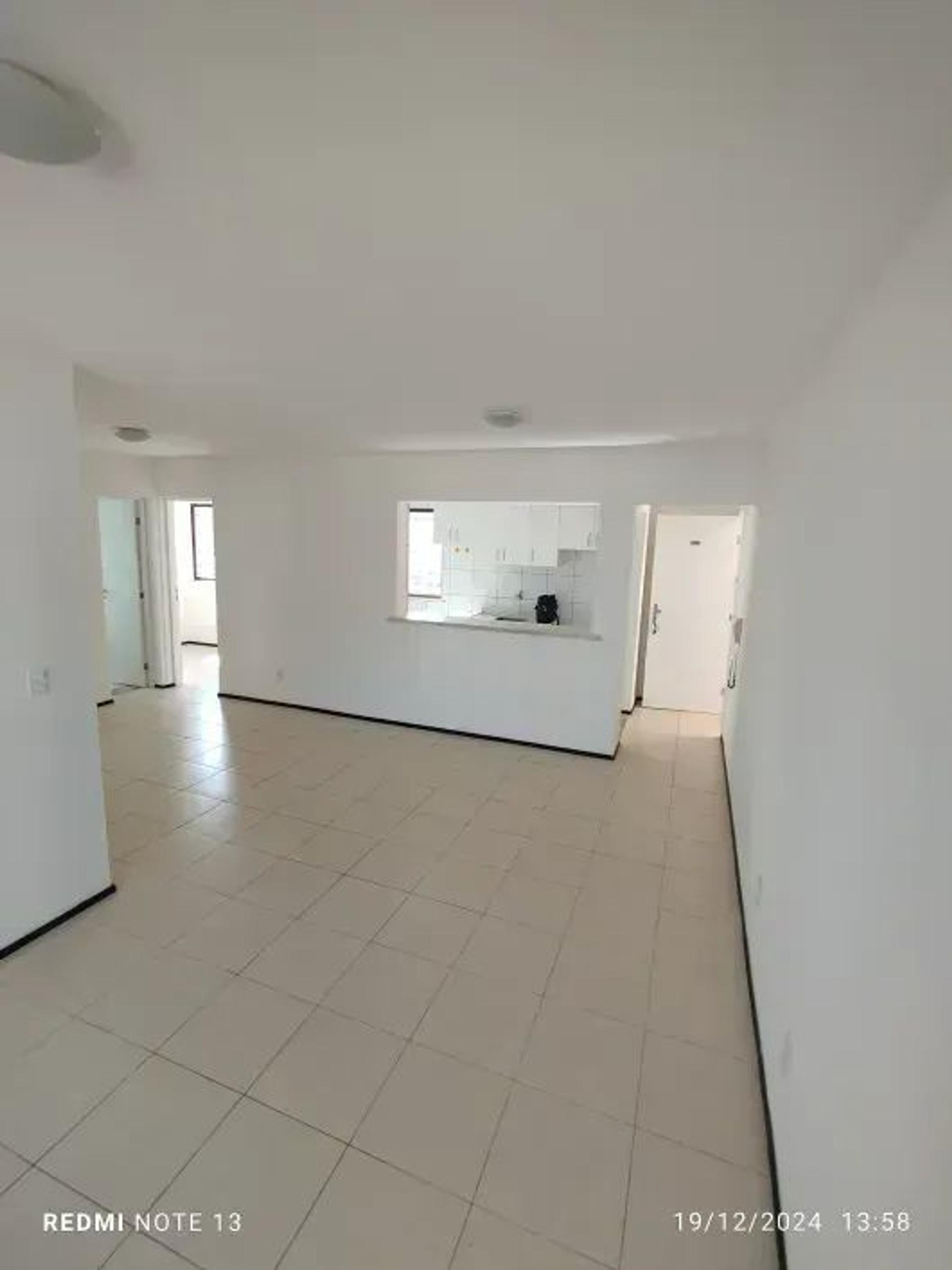 Imobiliaria Iguatu Trás UM Apartamento NO Bairro Meireles