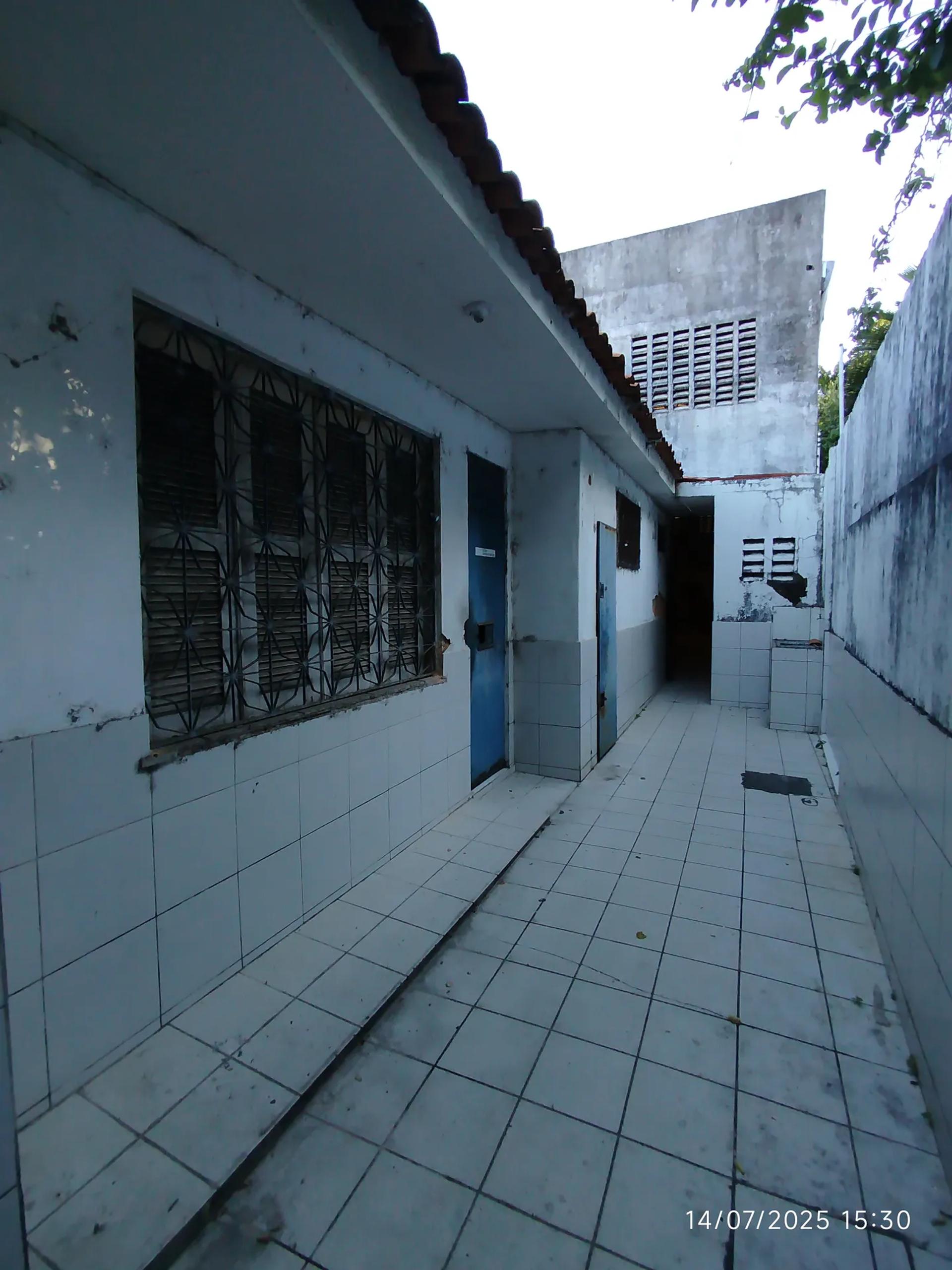 Galpão/Depósito/Armazém na Rua Gentilândia, 131, Jangurussu em Fortaleza, por R$ 8.000/Mês - Viva Real