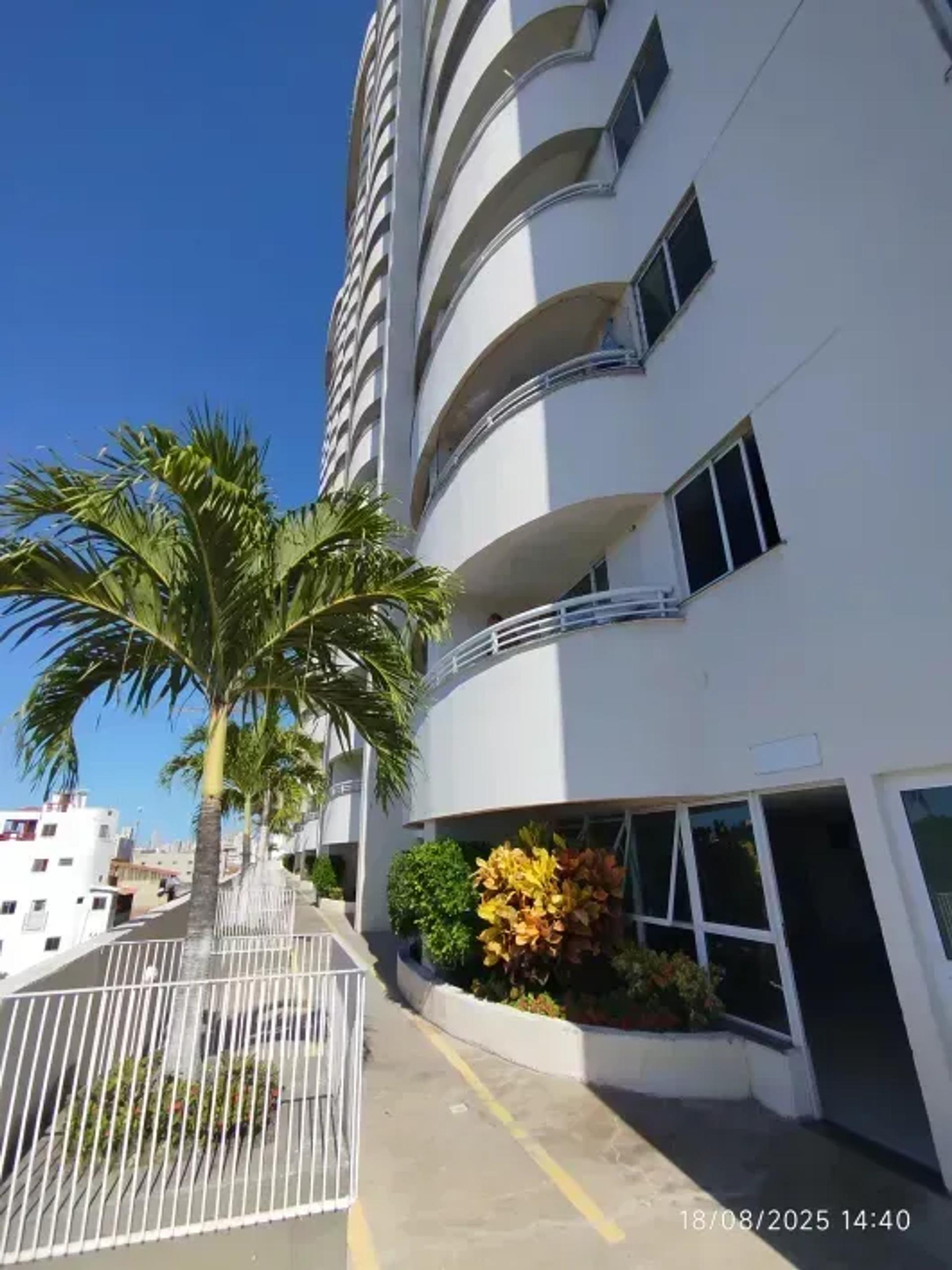 Apartamento na Rua Guilherme Rocha, 1299, Centro em Fortaleza, por R$ 2.065/Mês - Viva Real