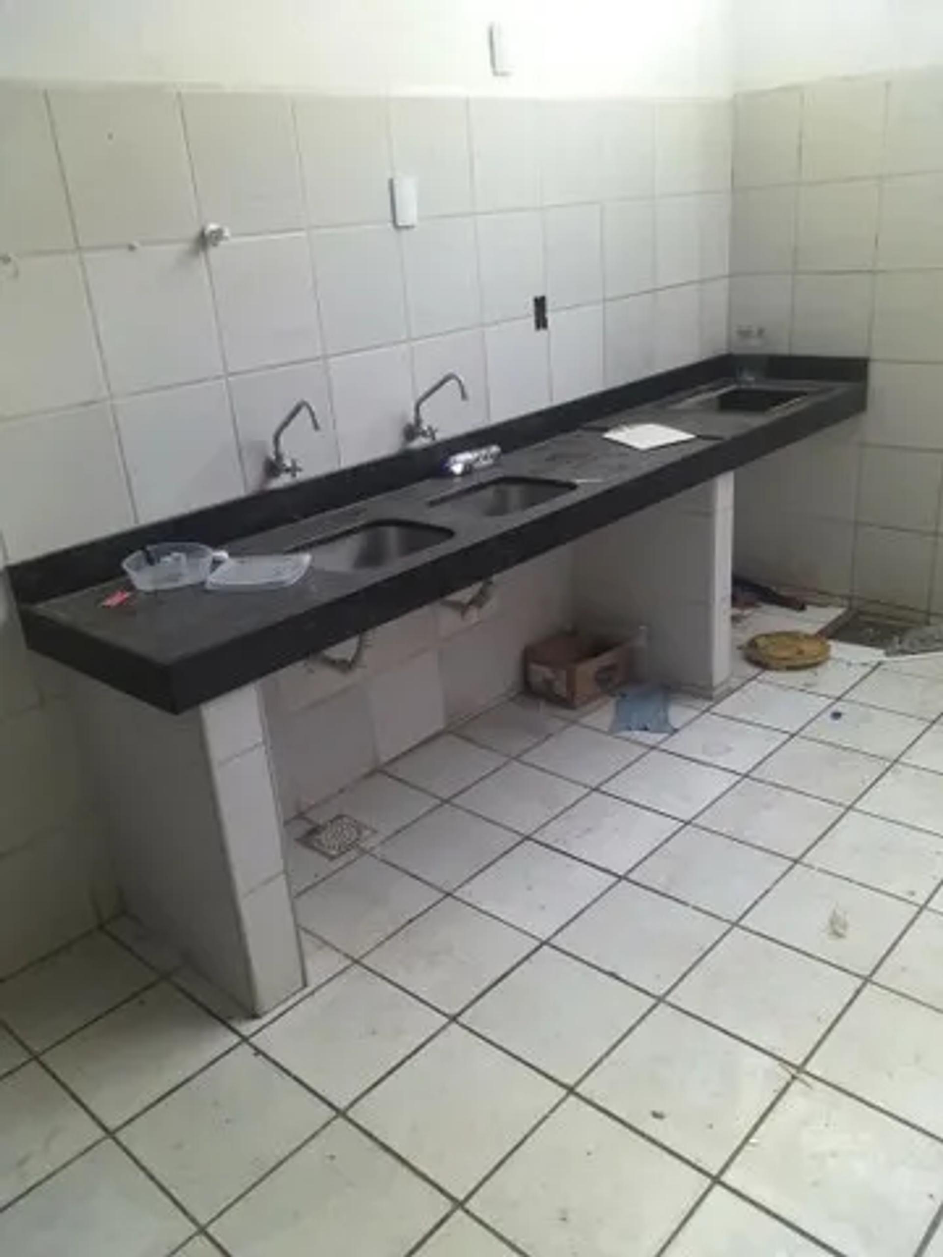 Prédio Comercial na Rua Barão do Rio Branco, 2873, Fátima em Fortaleza, por R$ 4.500/Mês - Viva Real