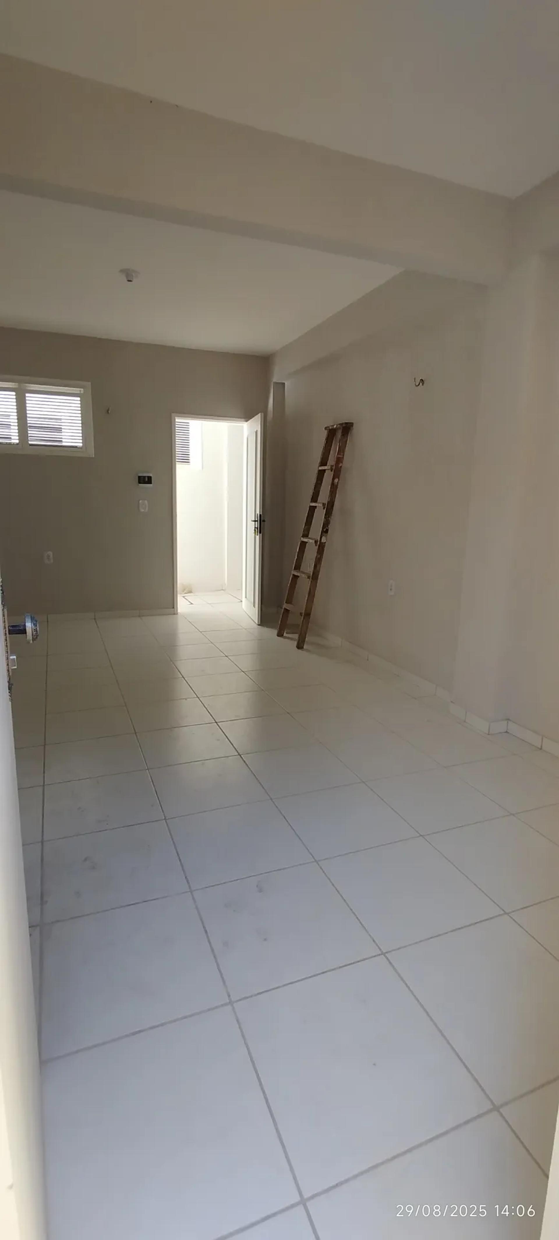 Apartamento na Rua Gonçalves Ledo, 1500, Joaquim Tavora em Fortaleza, por R$ 800/Mês - Viva Real