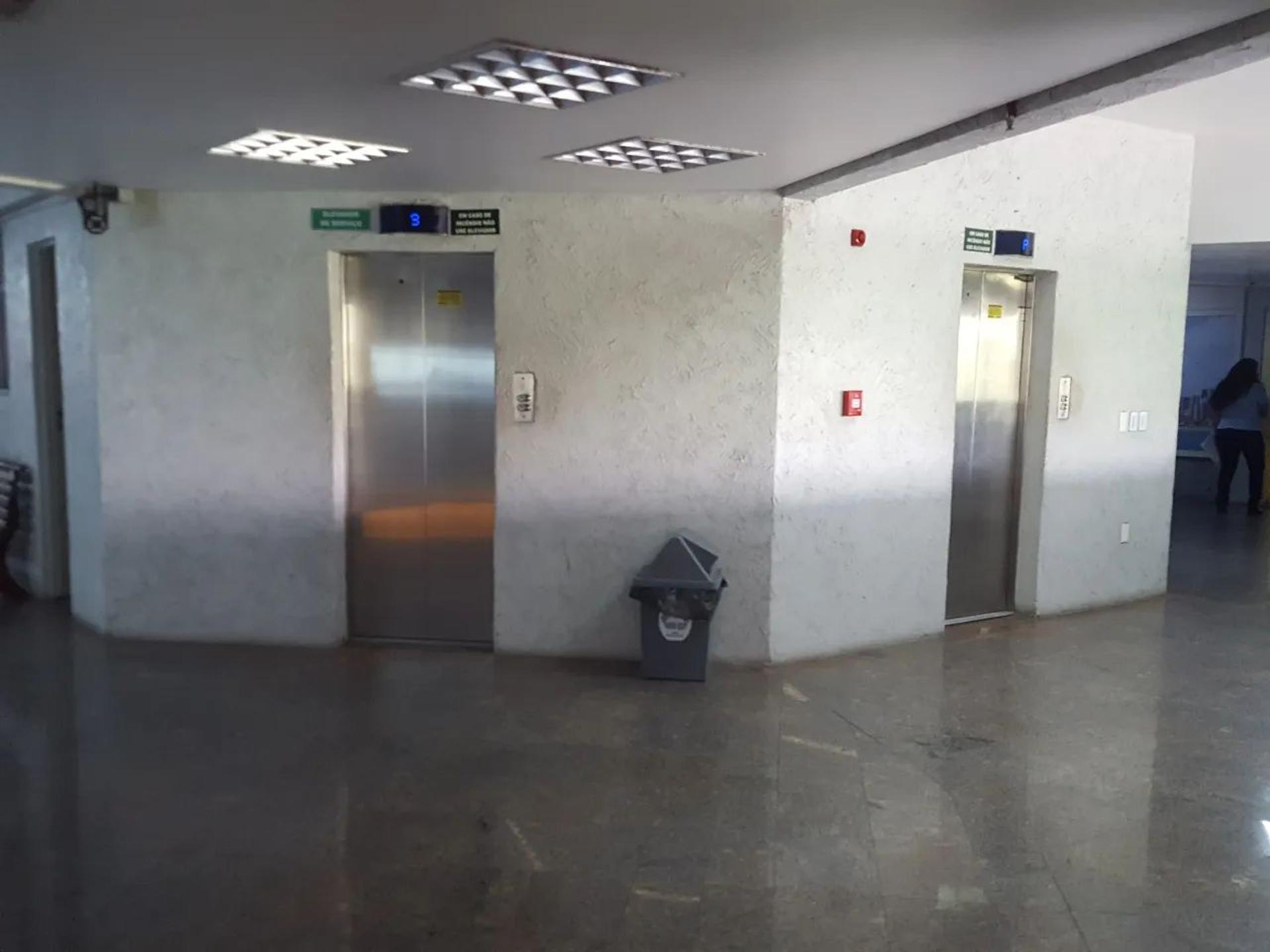 Vende-SE Sala Comercial NO Dionísio Torres Com 34M²