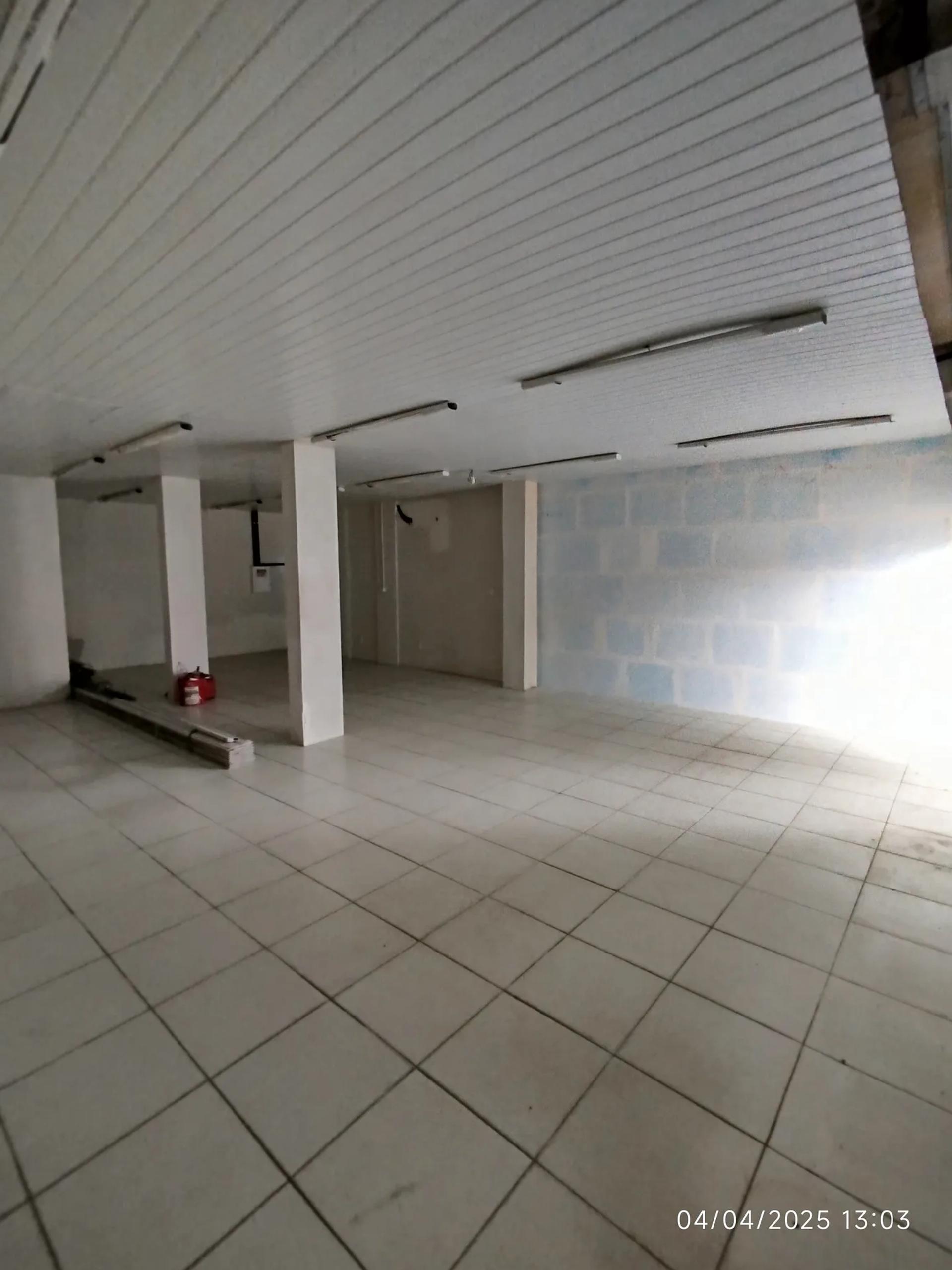 Ponto Comercial na Avenida João Pessoa, Couto Fernandes em Fortaleza, por R$ 2.360/Mês - Viva Real