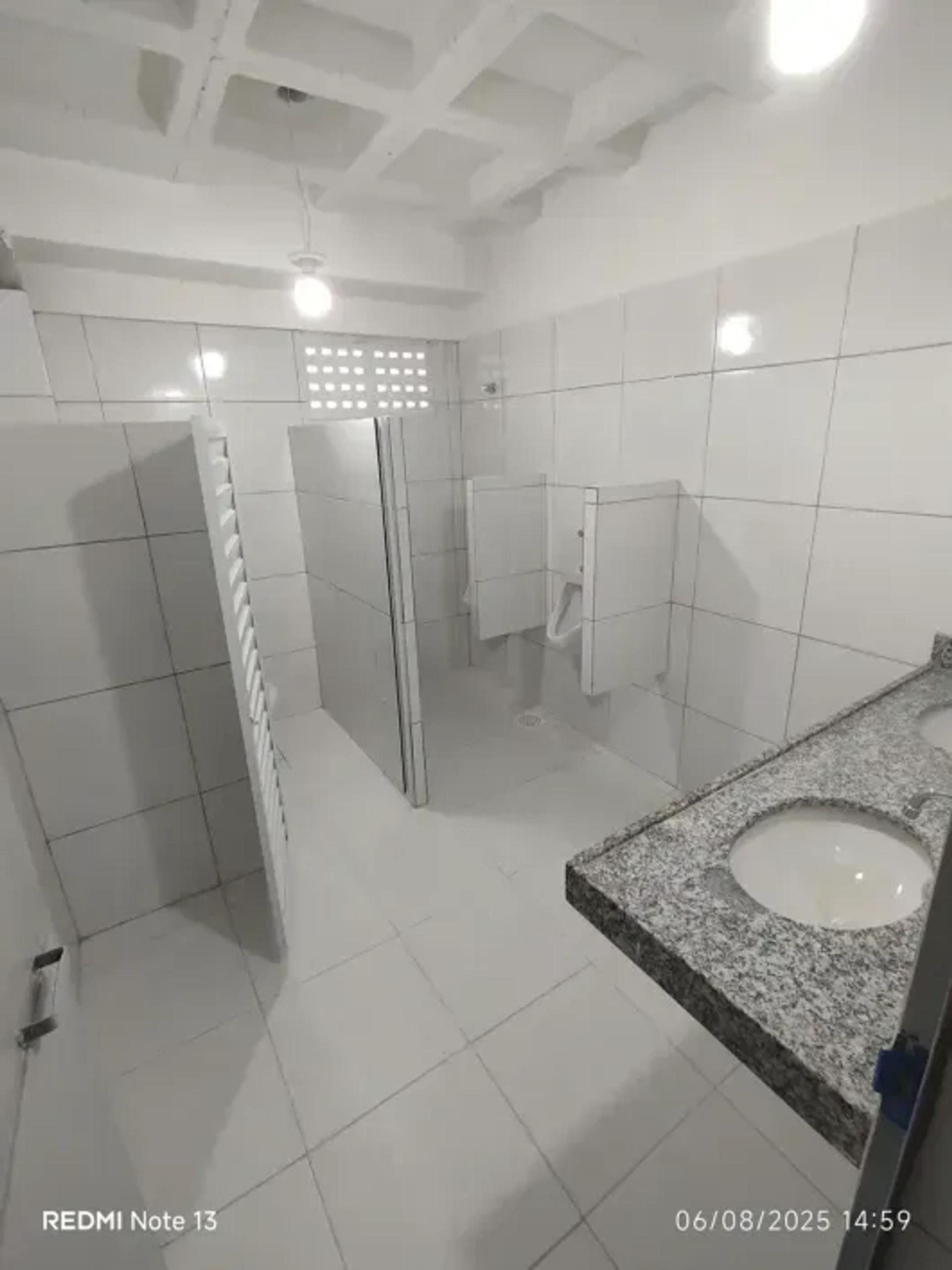 Ponto Comercial na Avenida General Osório de Paiva, Siqueira em Fortaleza, por R$ 1.200/Mês - Viva Real