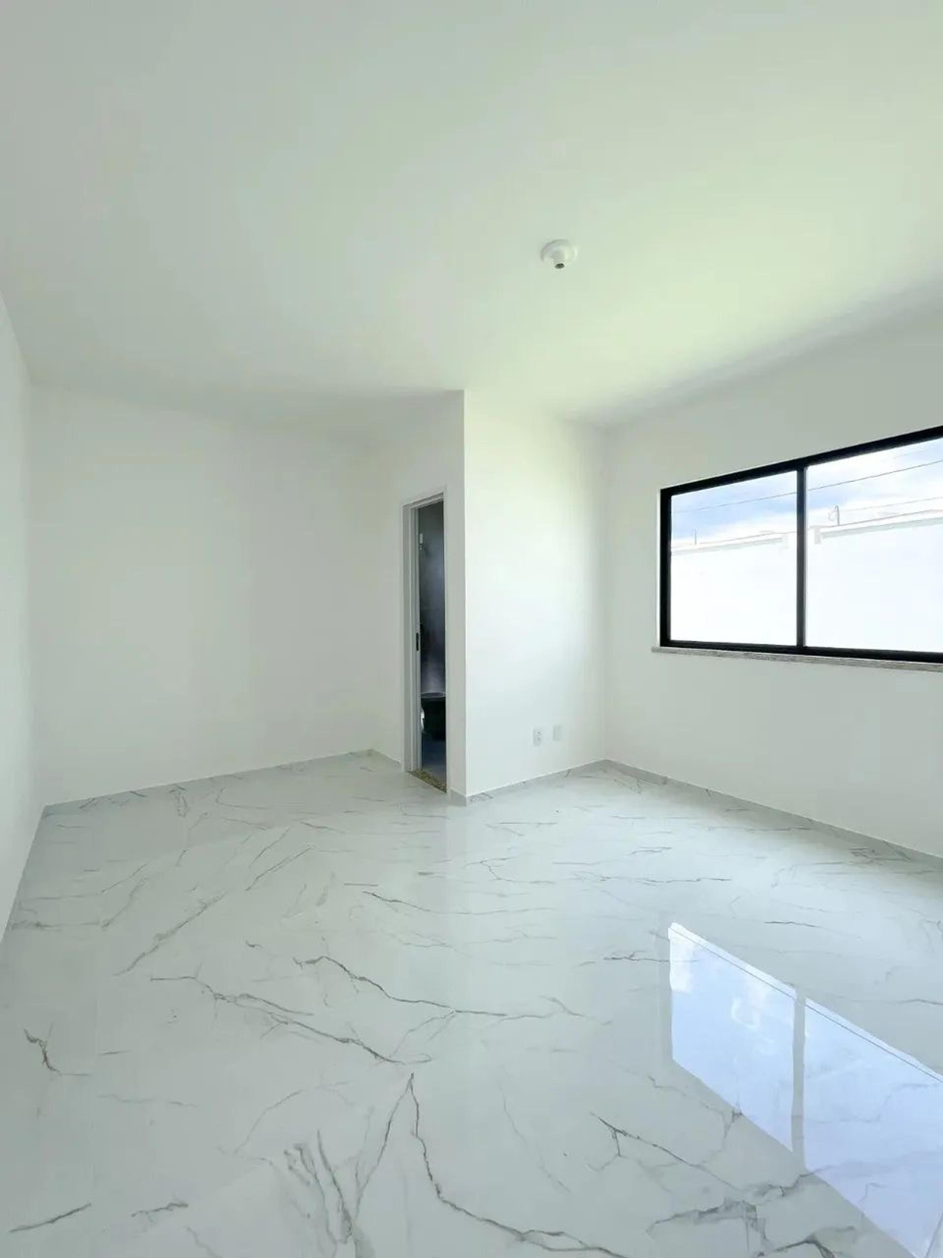 Casa à Venda em Condomínio no Eusébio
