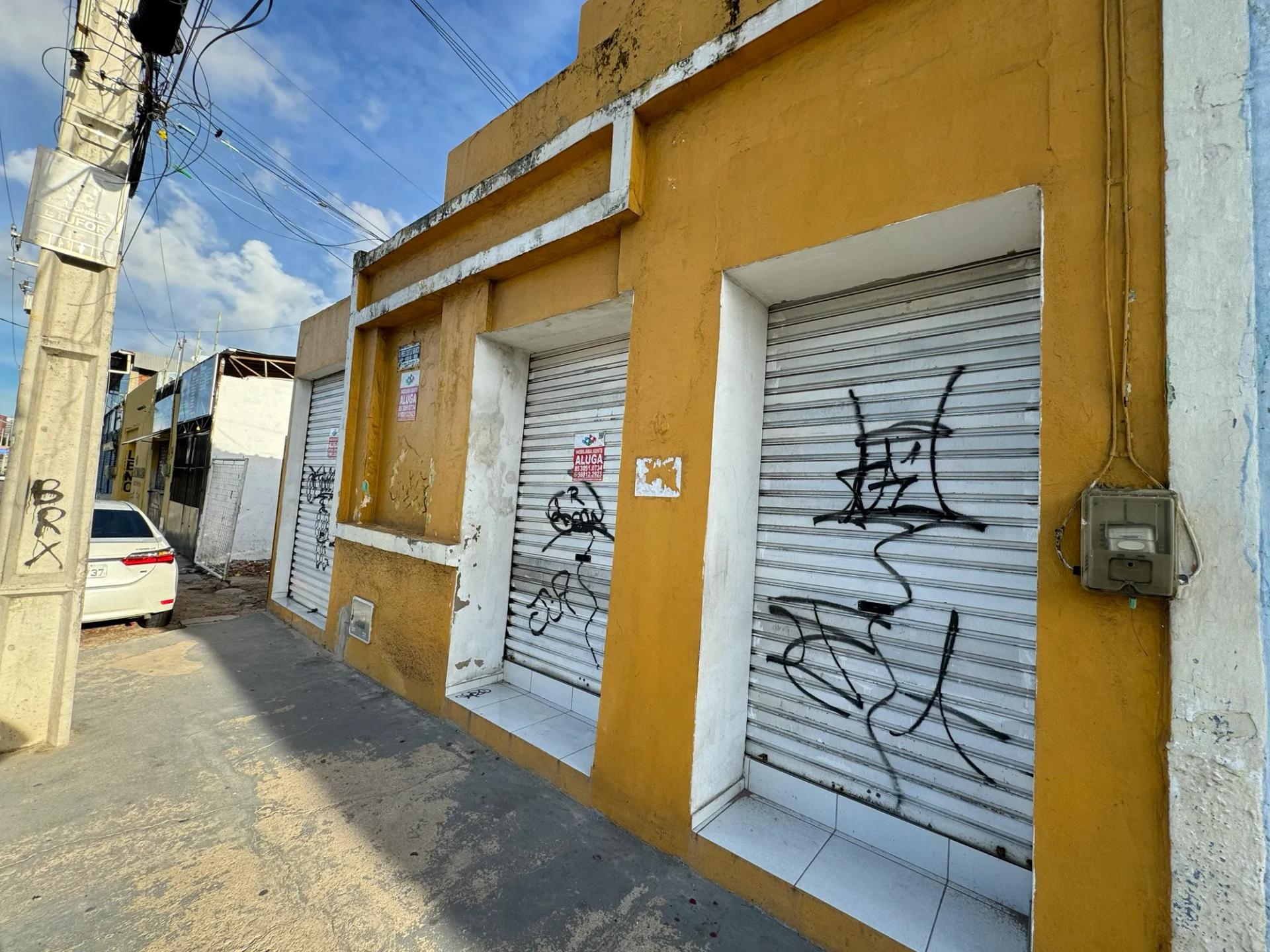 Ponto Comercial na Avenida Presidente Castelo Branco, 84, Moura Brasil em Fortaleza, por R$ 1.600/Mês - Viva Real