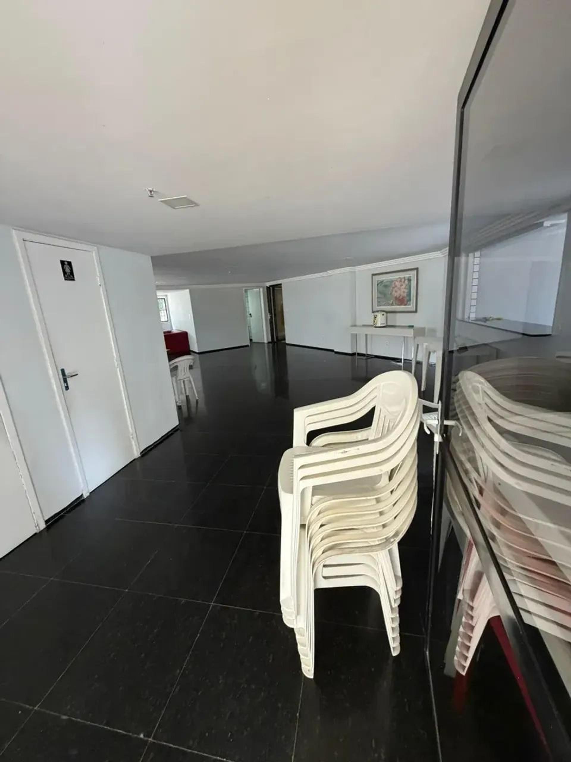Apartamento À Venda No Meireles