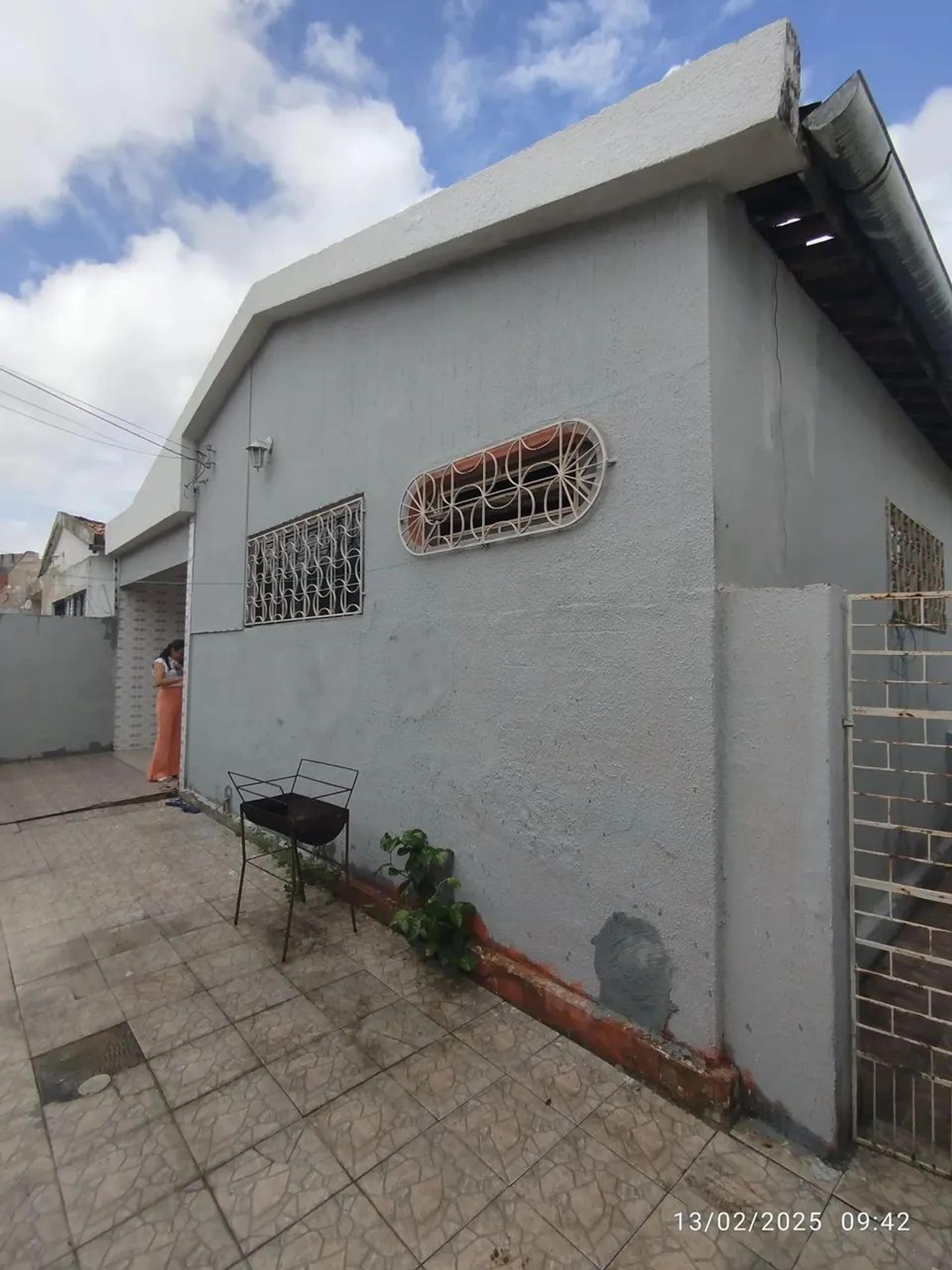 Vende-SE Casa NO Bairro Monte Castelo A 100M DA AV. Sargento Herminio